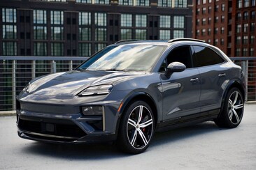 2025 Porsche Macan Electric Turbo SUV