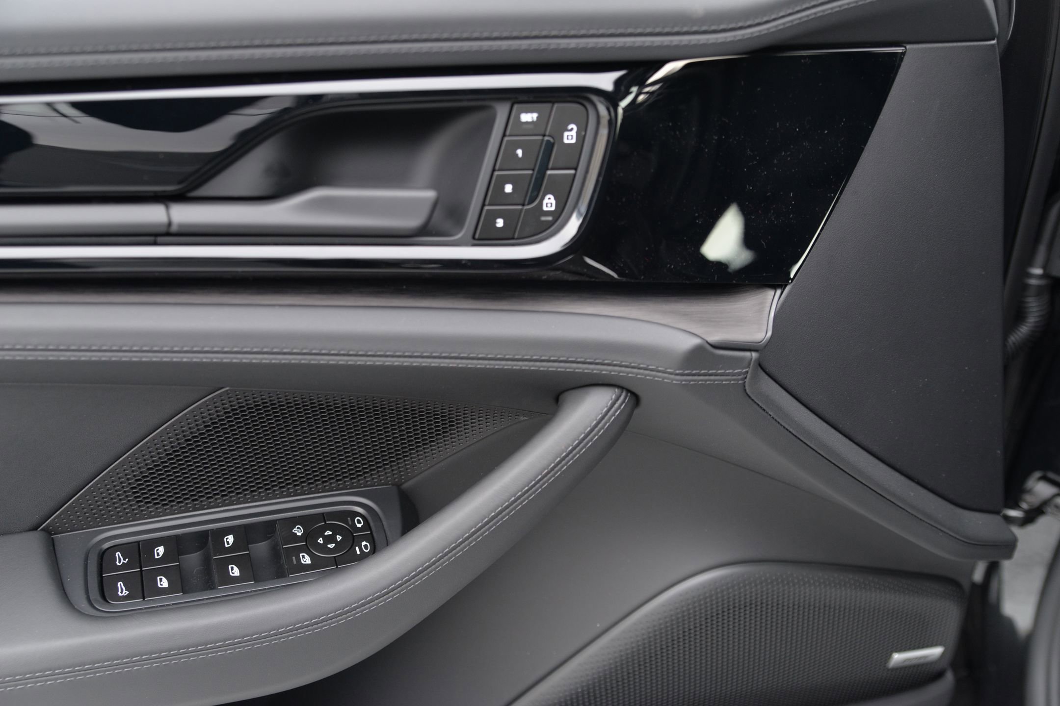 2026 Porsche Panamera Base - Photo 26