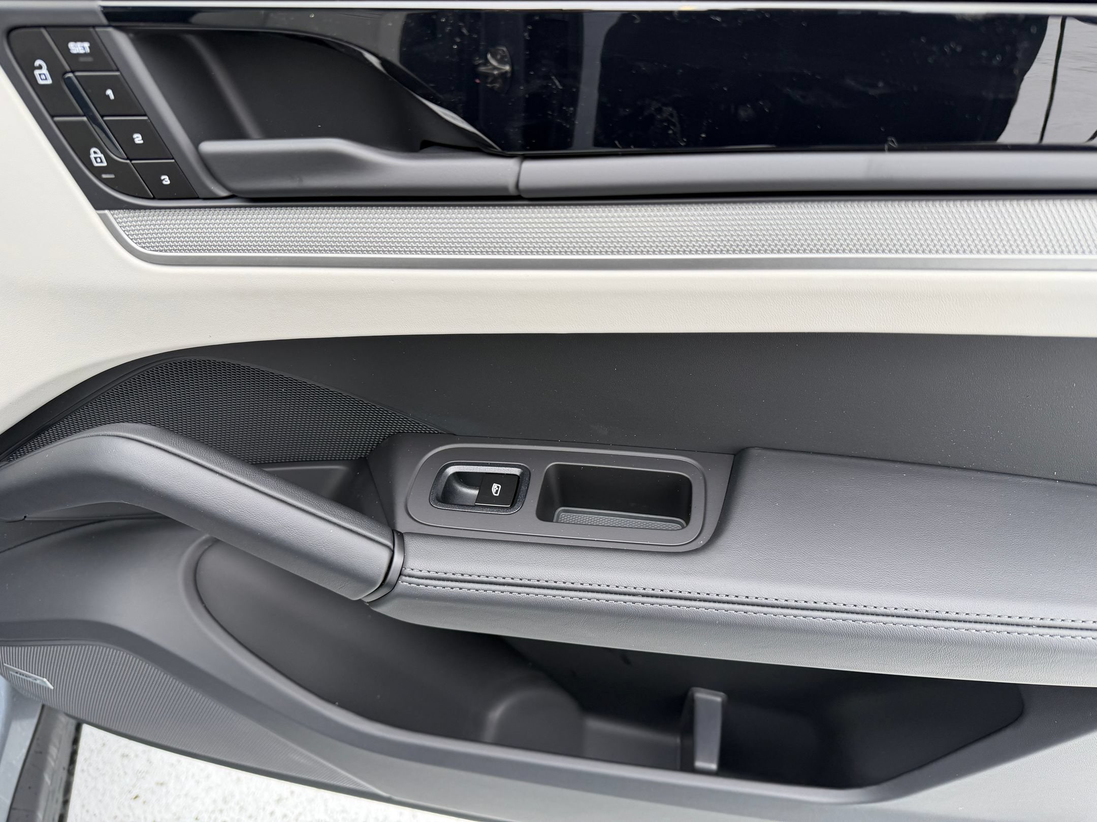 2026 Porsche Cayenne Base - Photo 18