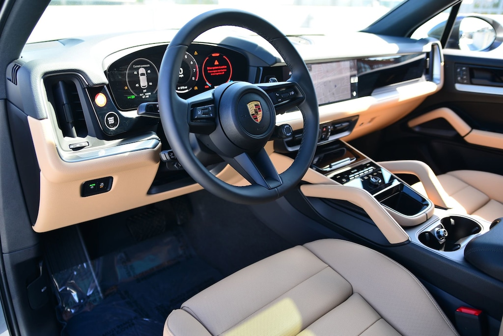 New 2025 Porsche Cayenne  SUV