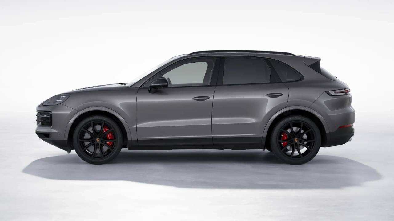 2026 Porsche Cayenne S photo 2