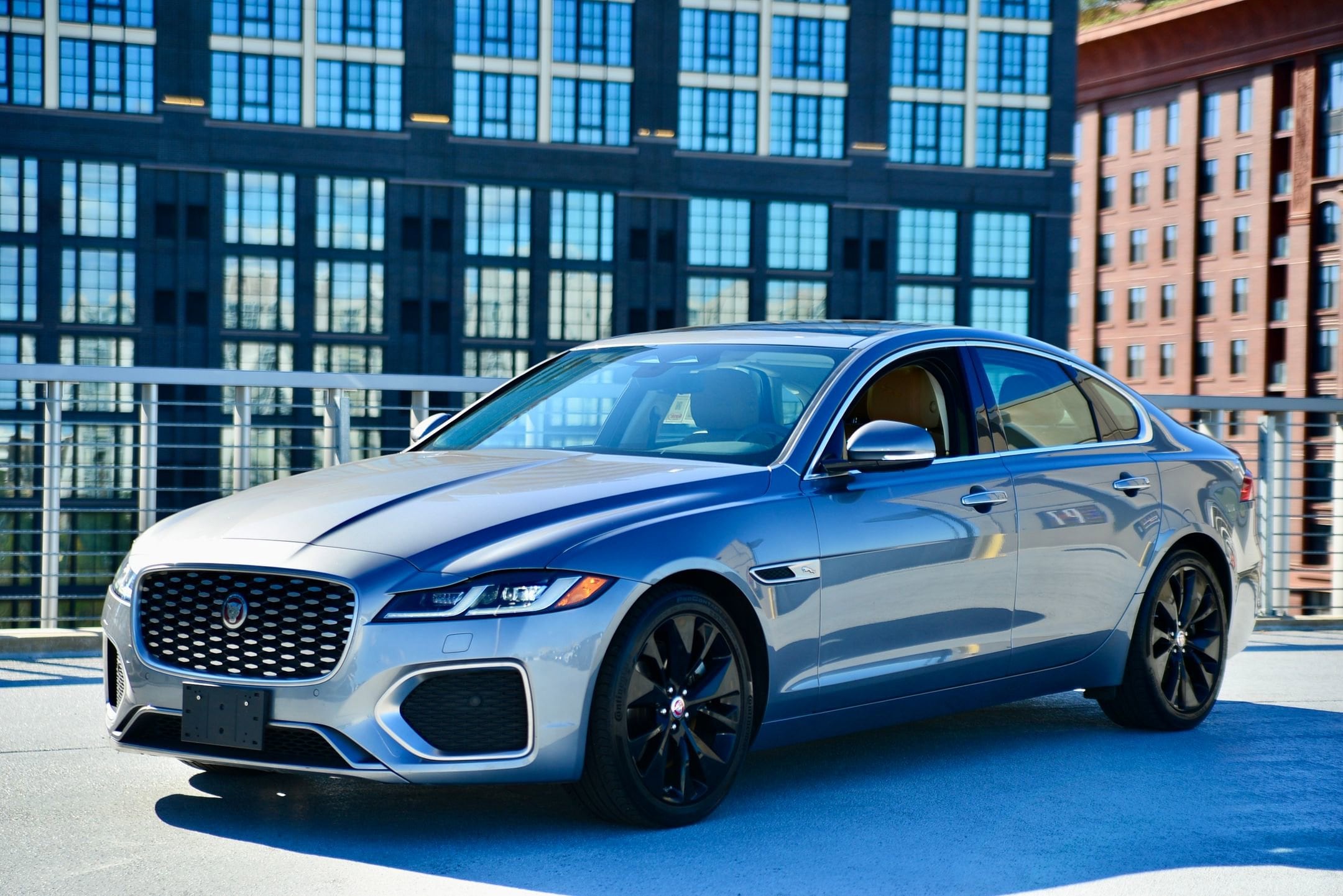 2022 Jaguar XF SE's photo