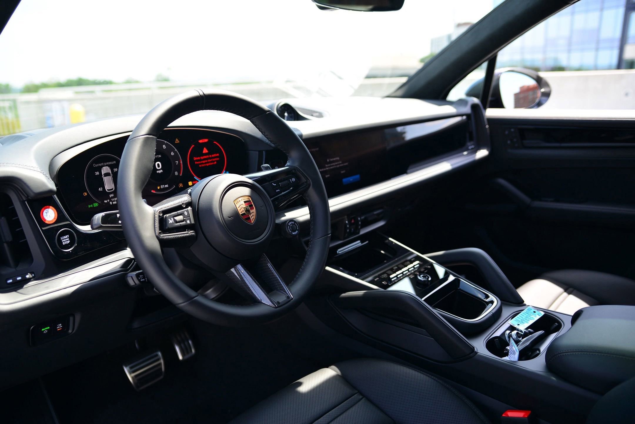 2025 Porsche Cayenne GTS photo 3