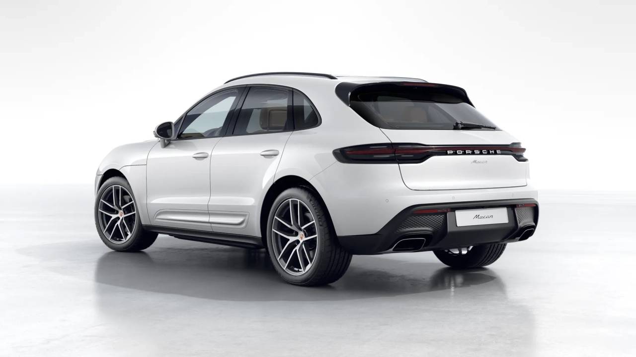 2026 Porsche Macan T photo 3