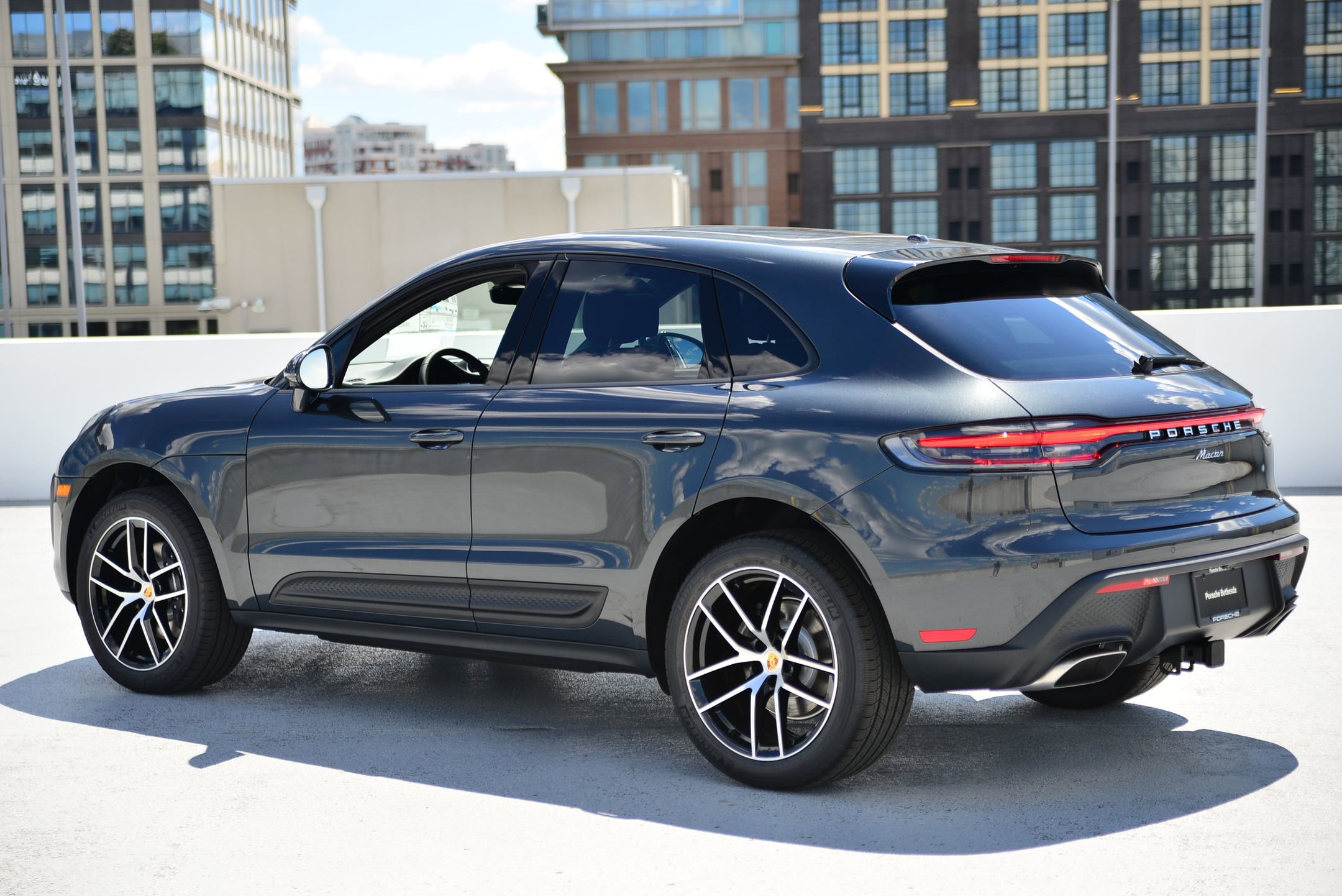 2026 Porsche Macan T photo 2