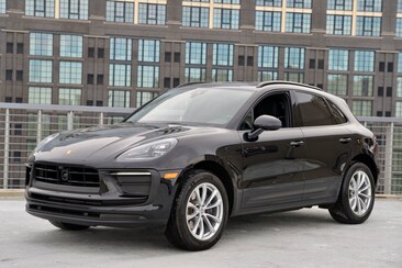 2025 Porsche Macan SUV