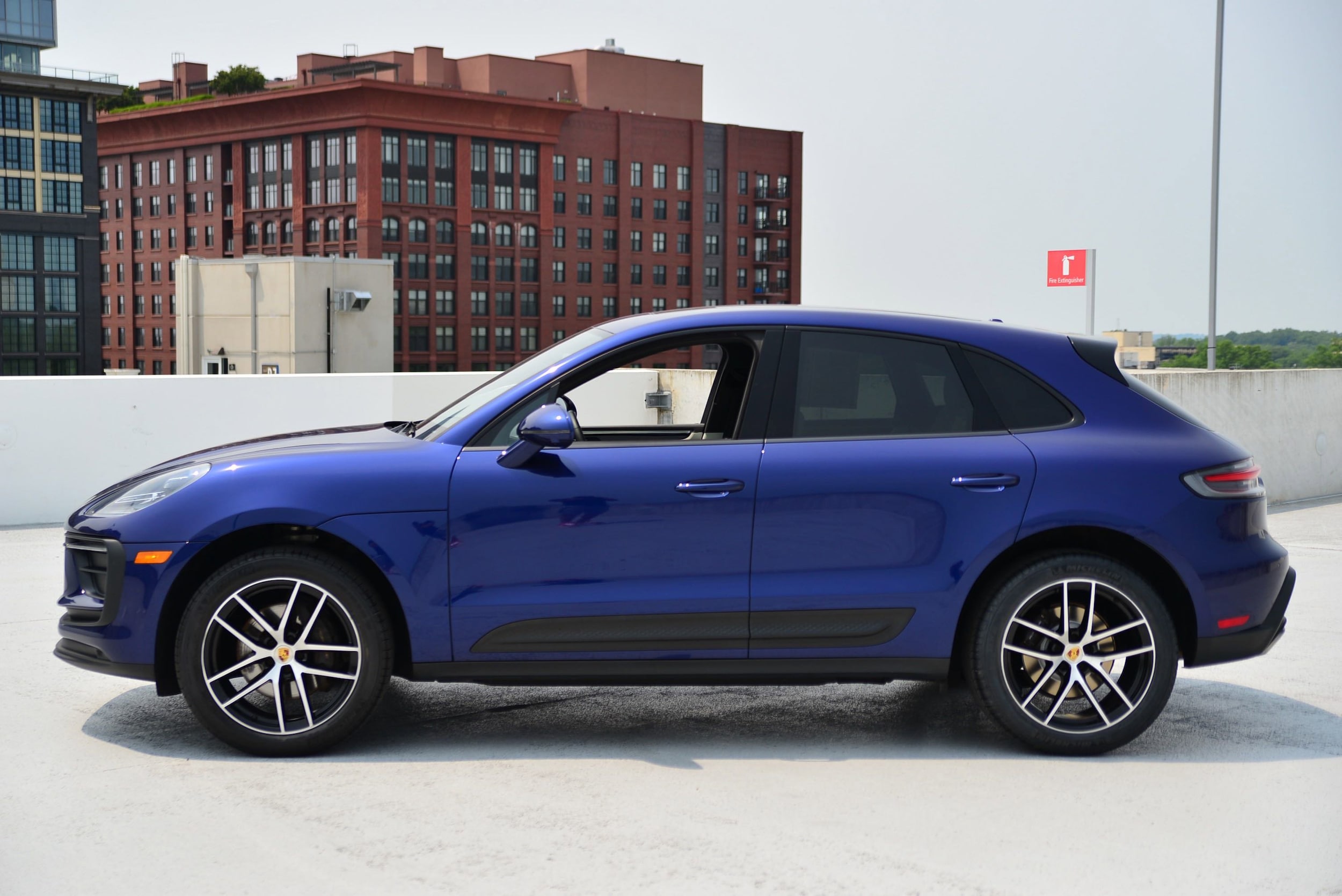 Certified 2022 Porsche Macan Base with VIN WP1AA2A57NLB10328 for sale in North Bethesda, MD