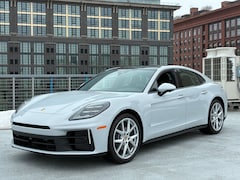 2026 Porsche Panamera 4 Hatchback