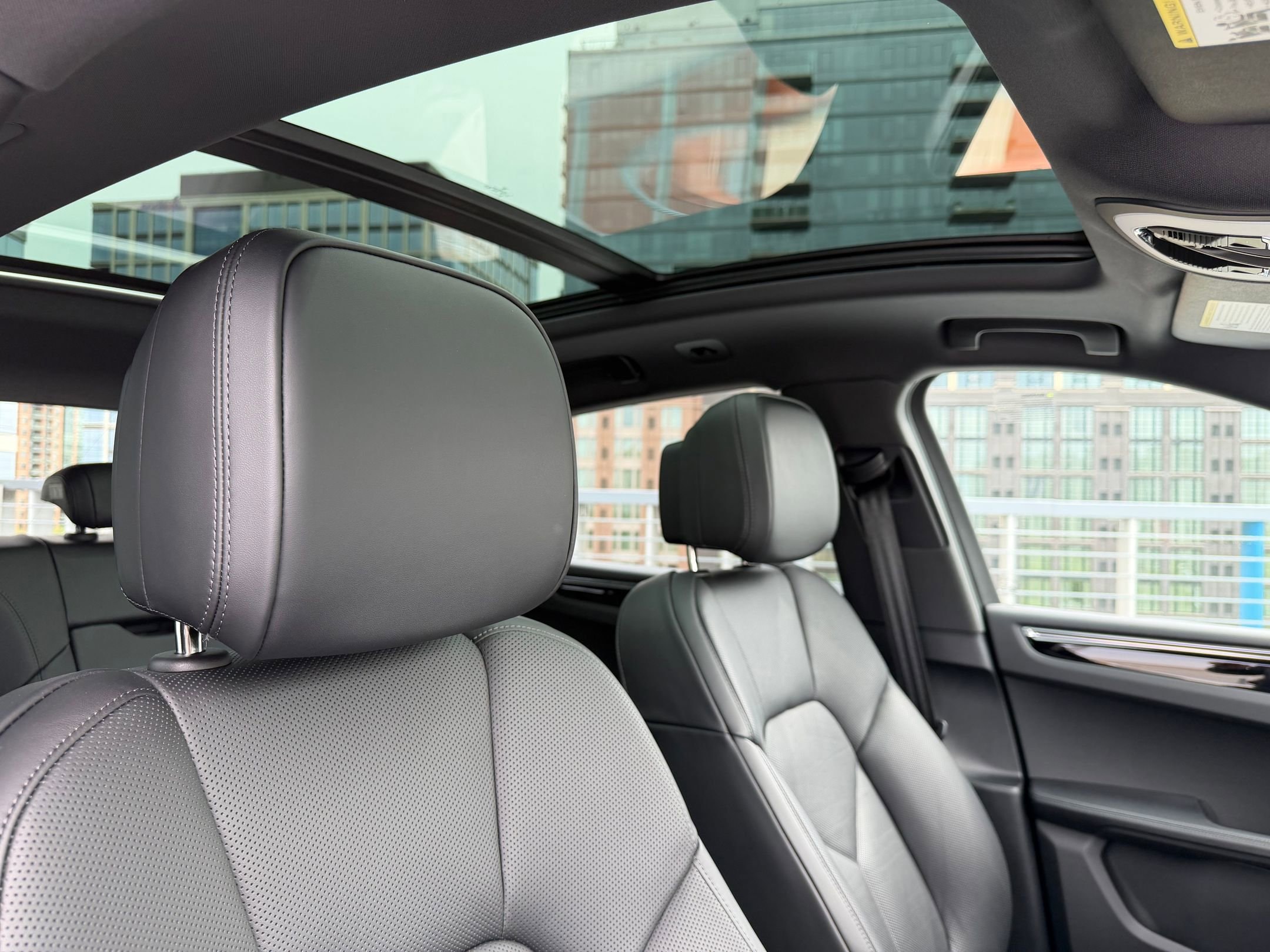 2026 Porsche Macan - Photo 13