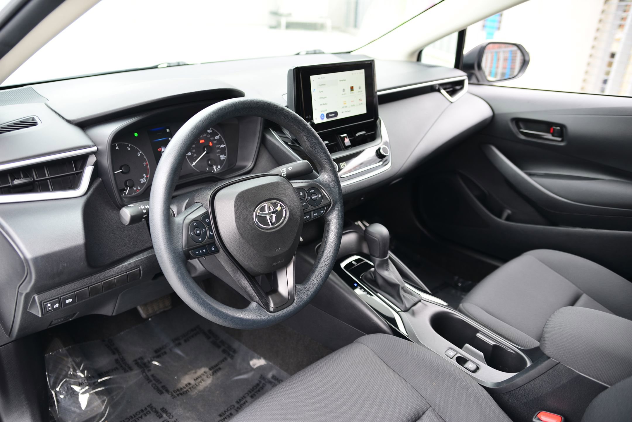2023 Toyota Corolla LE photo 4