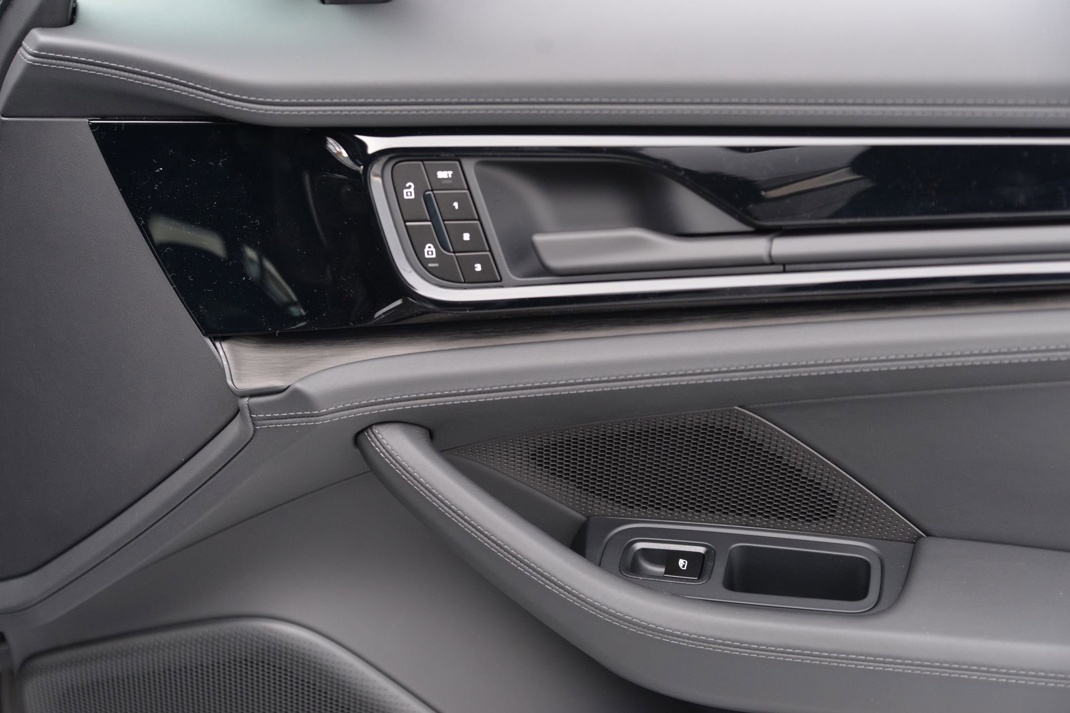 2026 Porsche Panamera Base - Photo 18