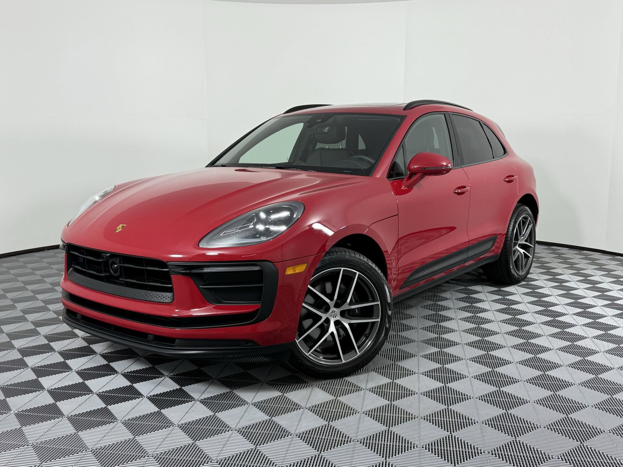 2025 Porsche Macan