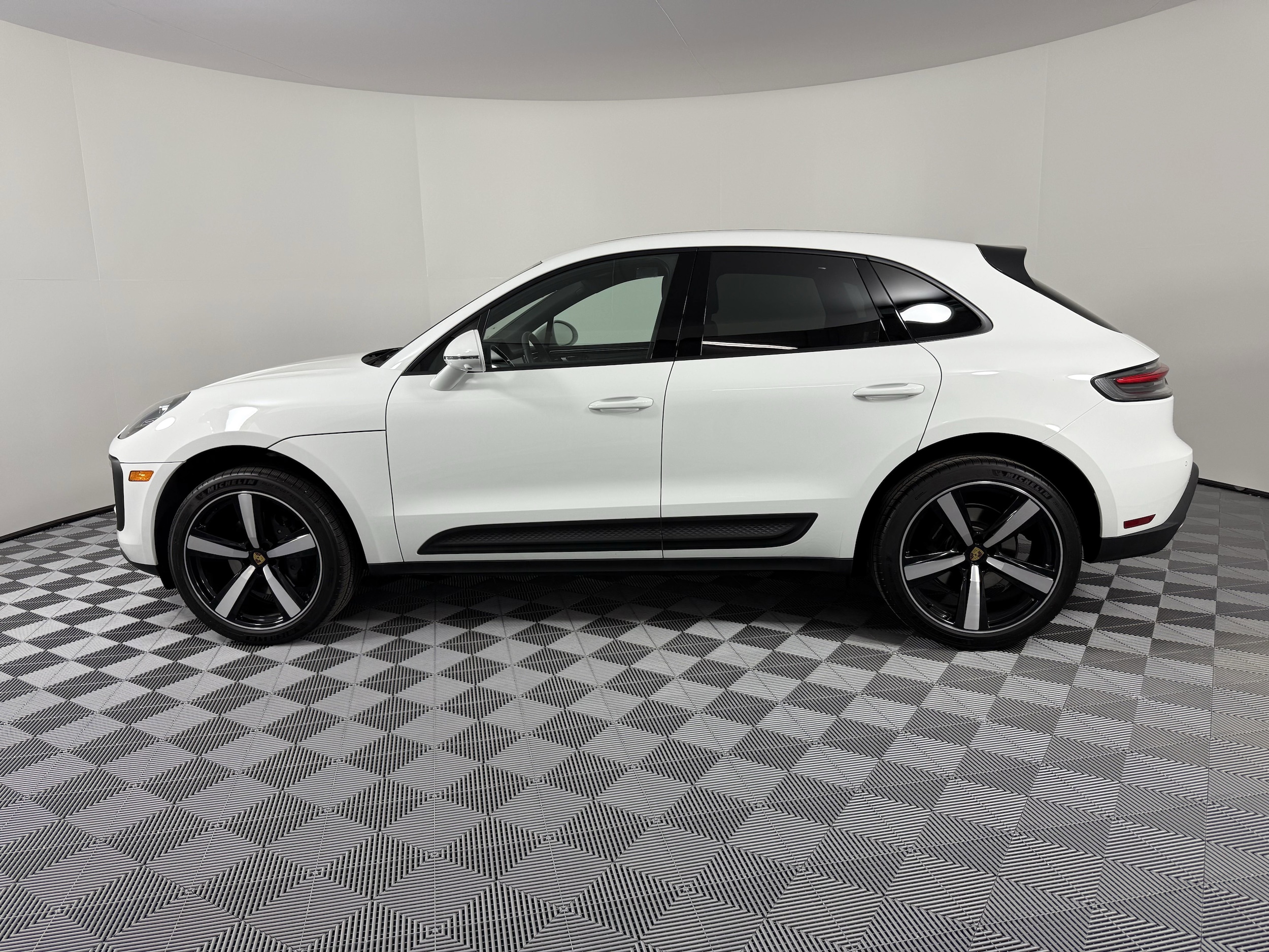Certified 2025 Porsche Macan Base with VIN WP1AA2A57SLB04234 for sale in Houston, TX