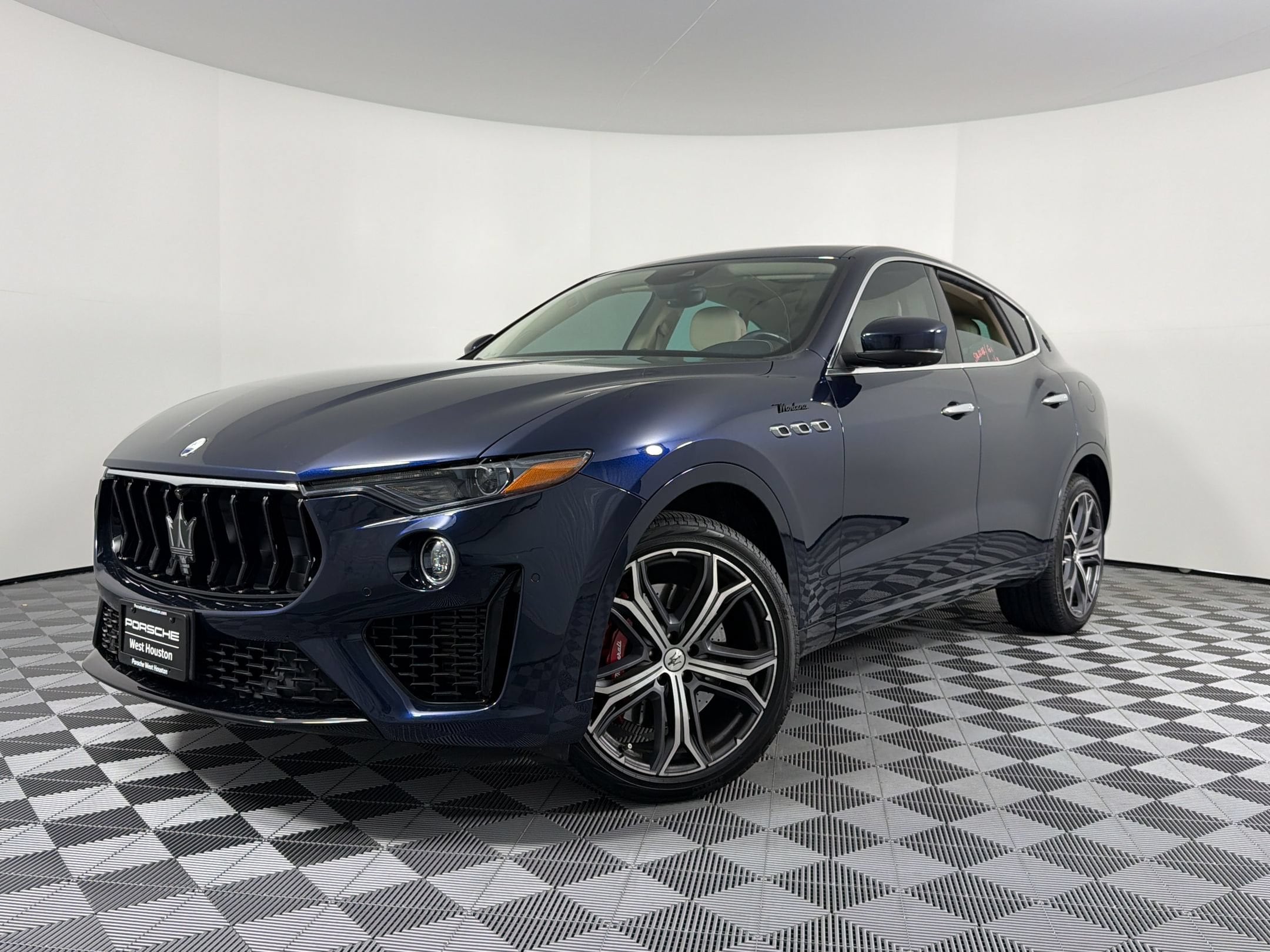 Levante Modena SUV