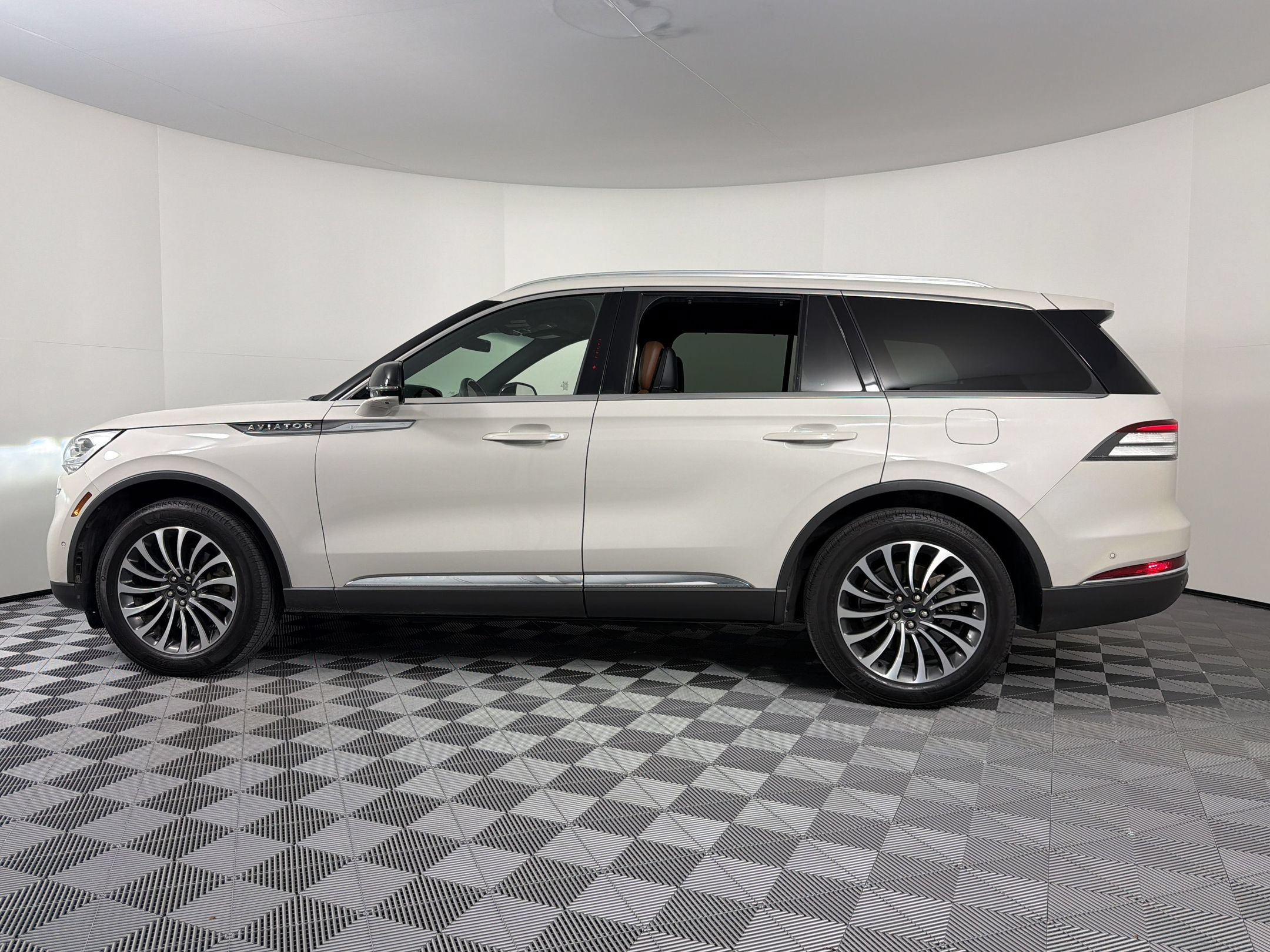 Aviator Reserve SUV