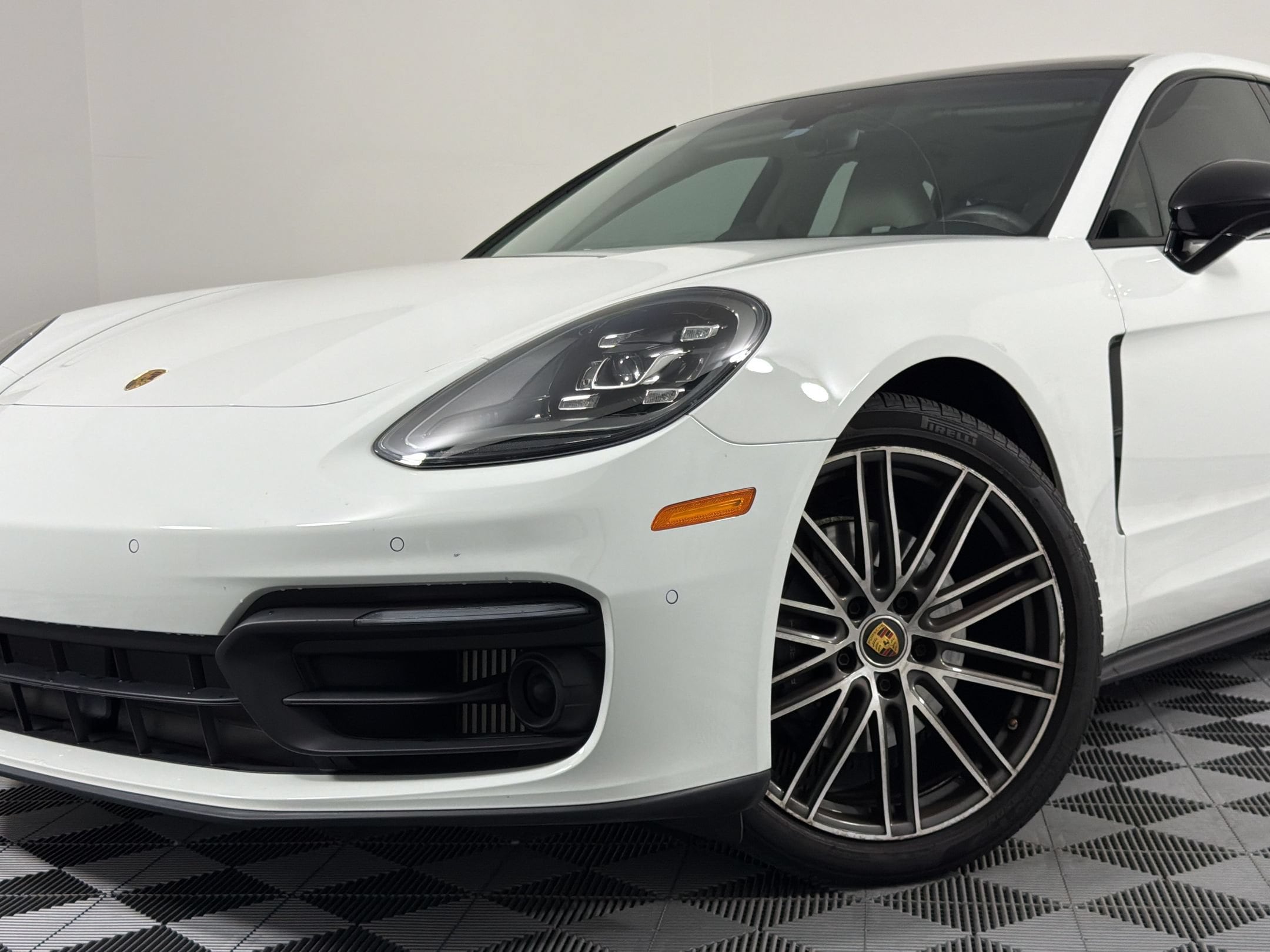 Panamera Platinum Edition Hatchback