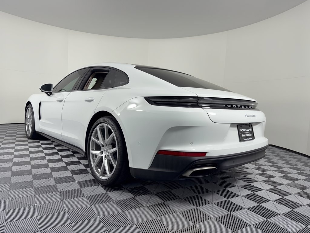 Panamera Panamera () Hatchback