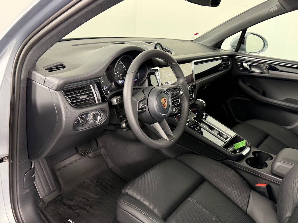 New 2026 Porsche Macan  SUV