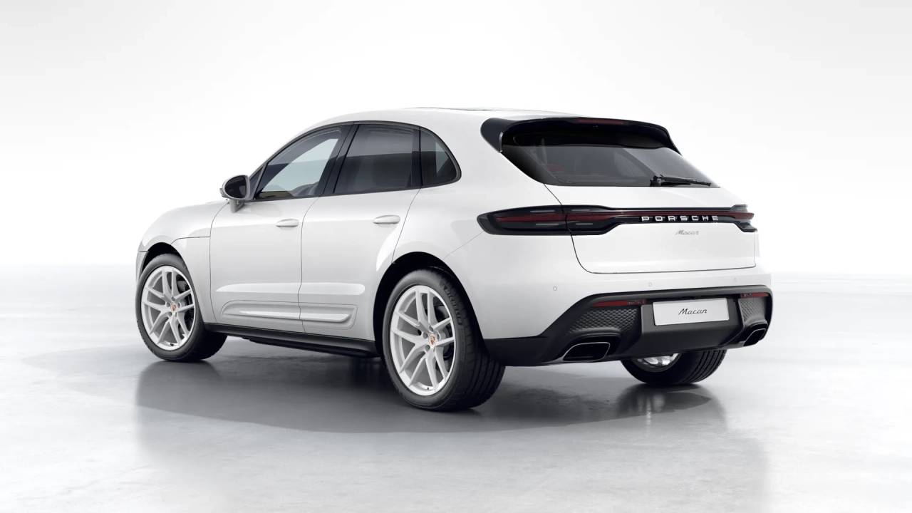 2026 Porsche Macan T photo 3