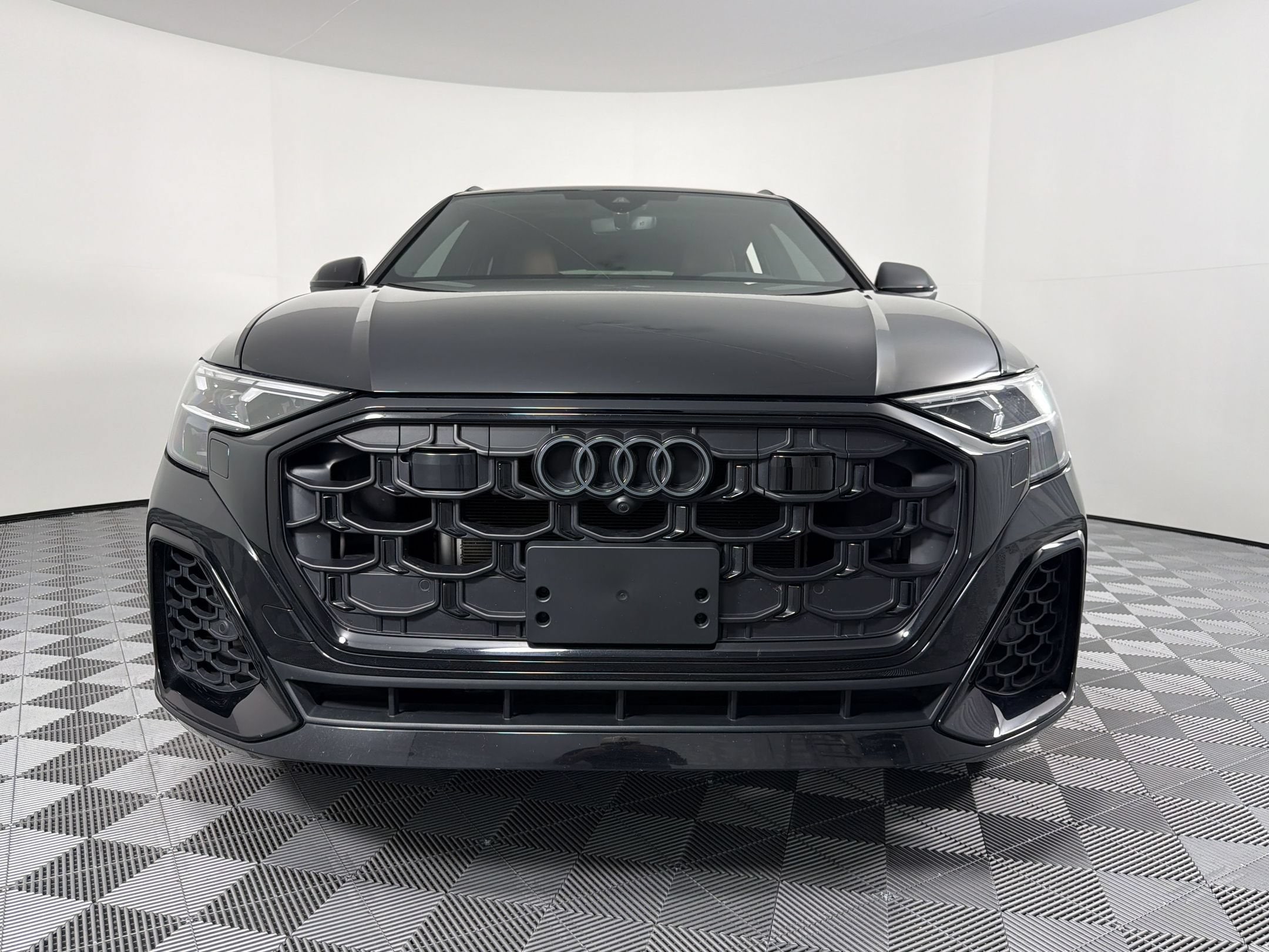 Q8 Premium Plus SUV