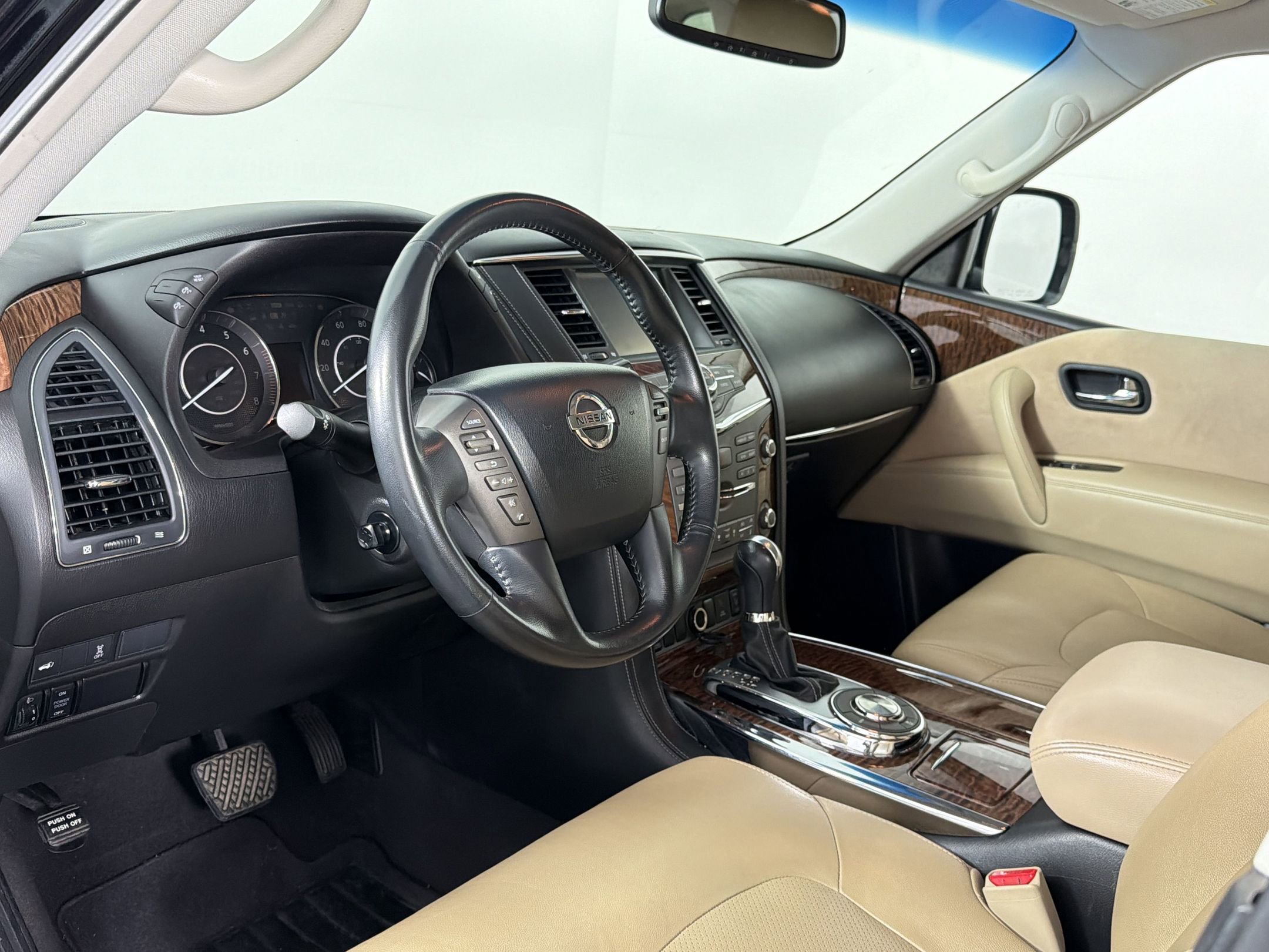 Armada SV SUV