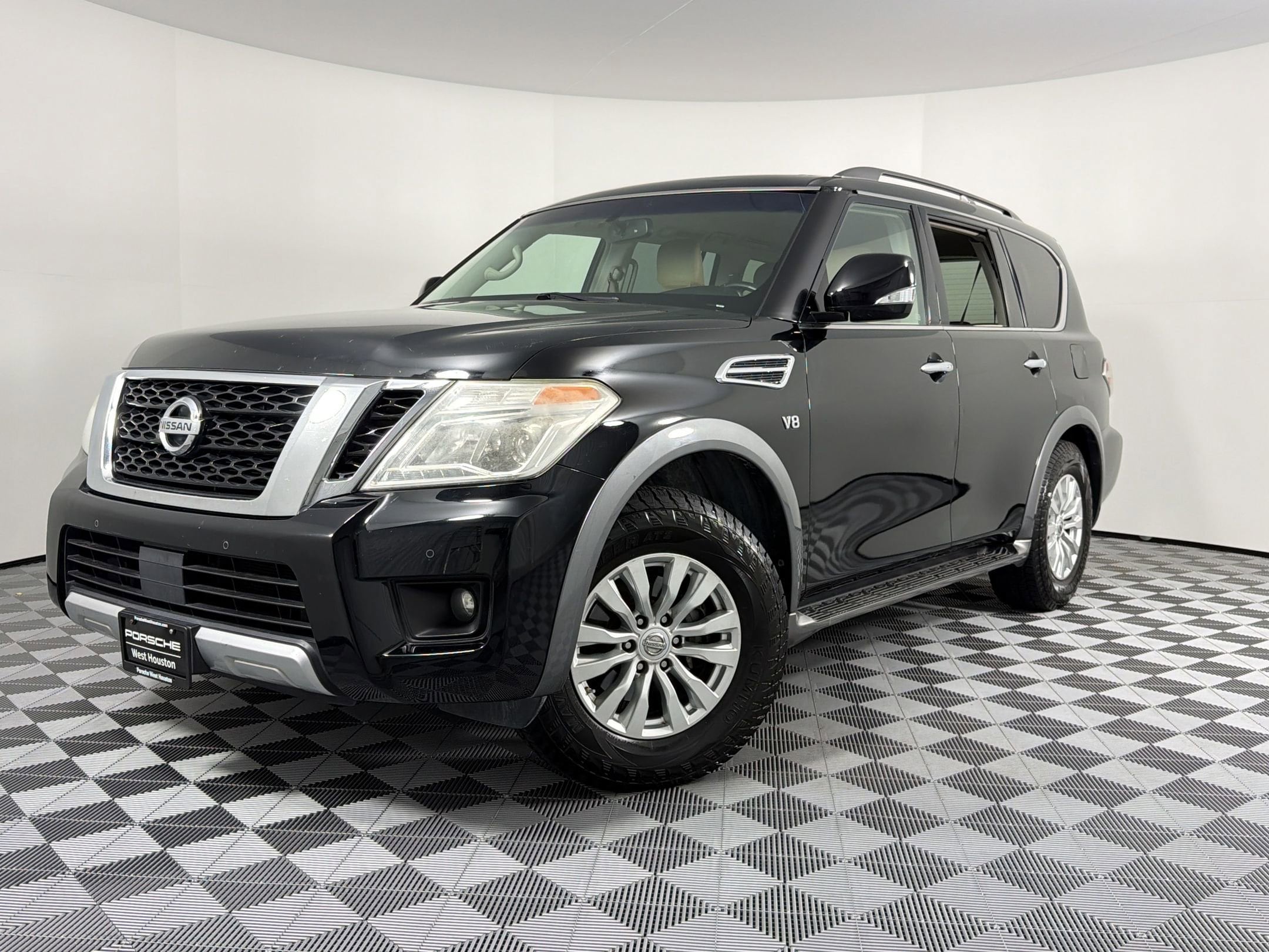 Armada SV SUV