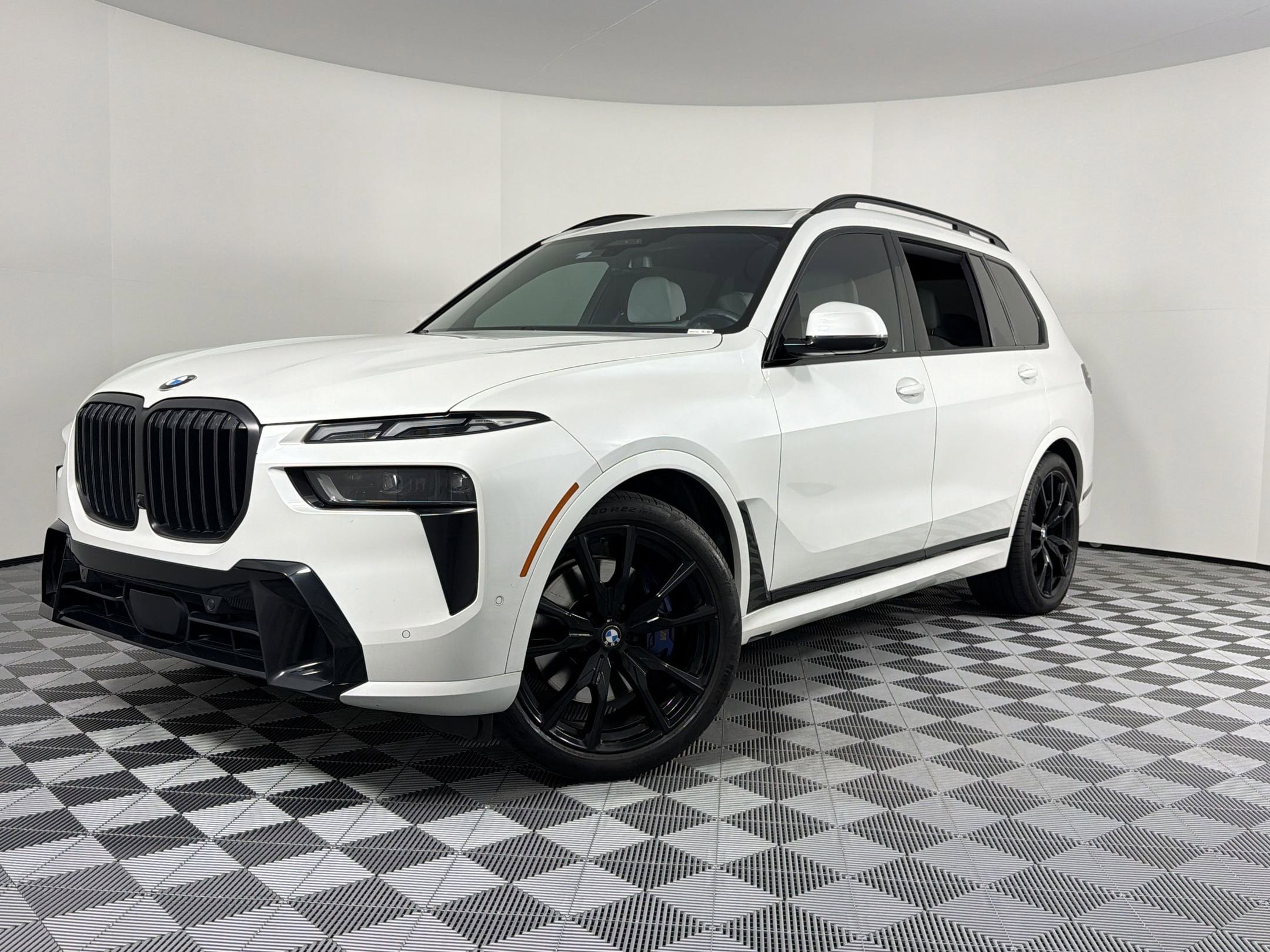 2024 BMW X7