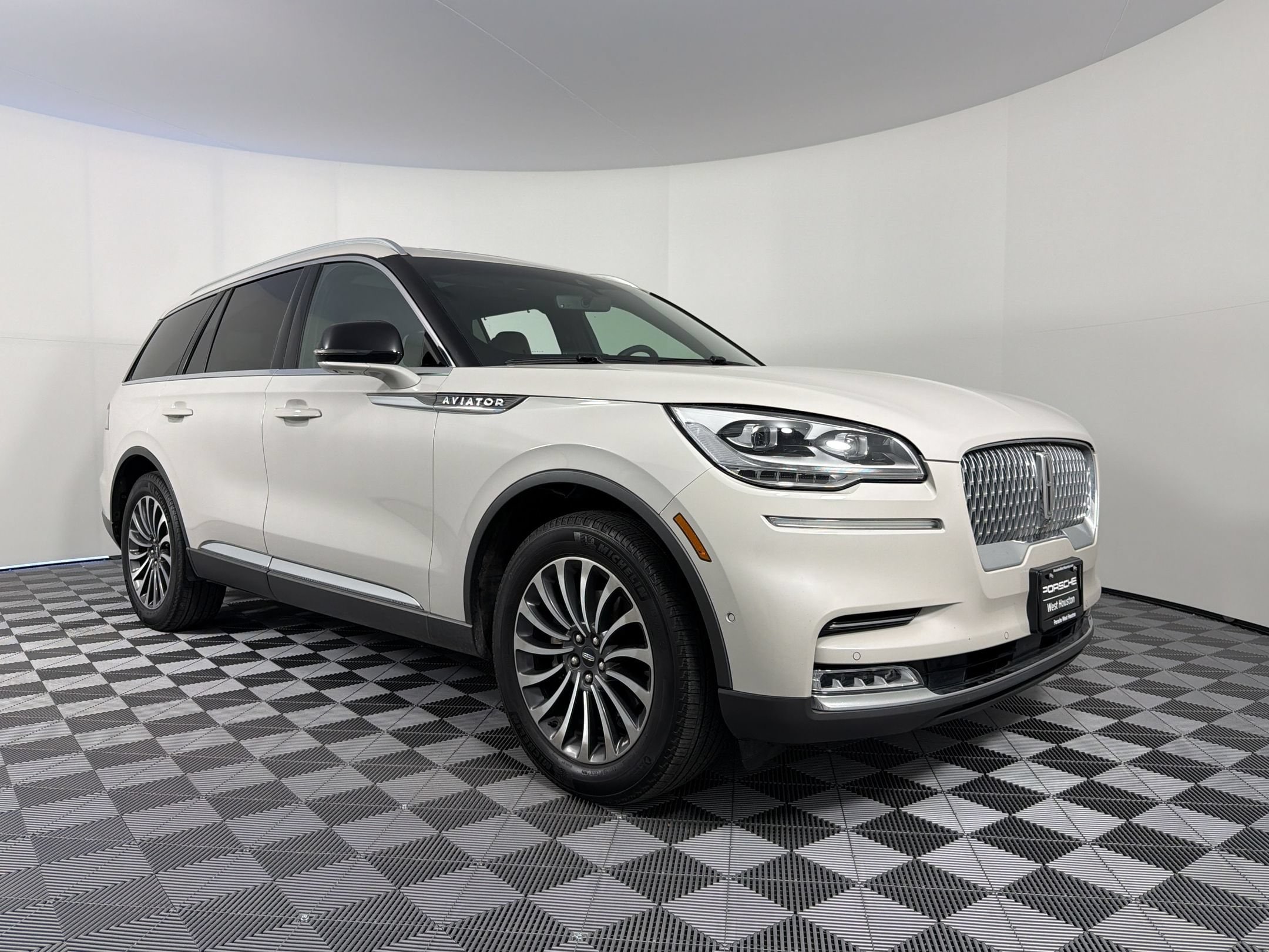 Aviator Reserve SUV