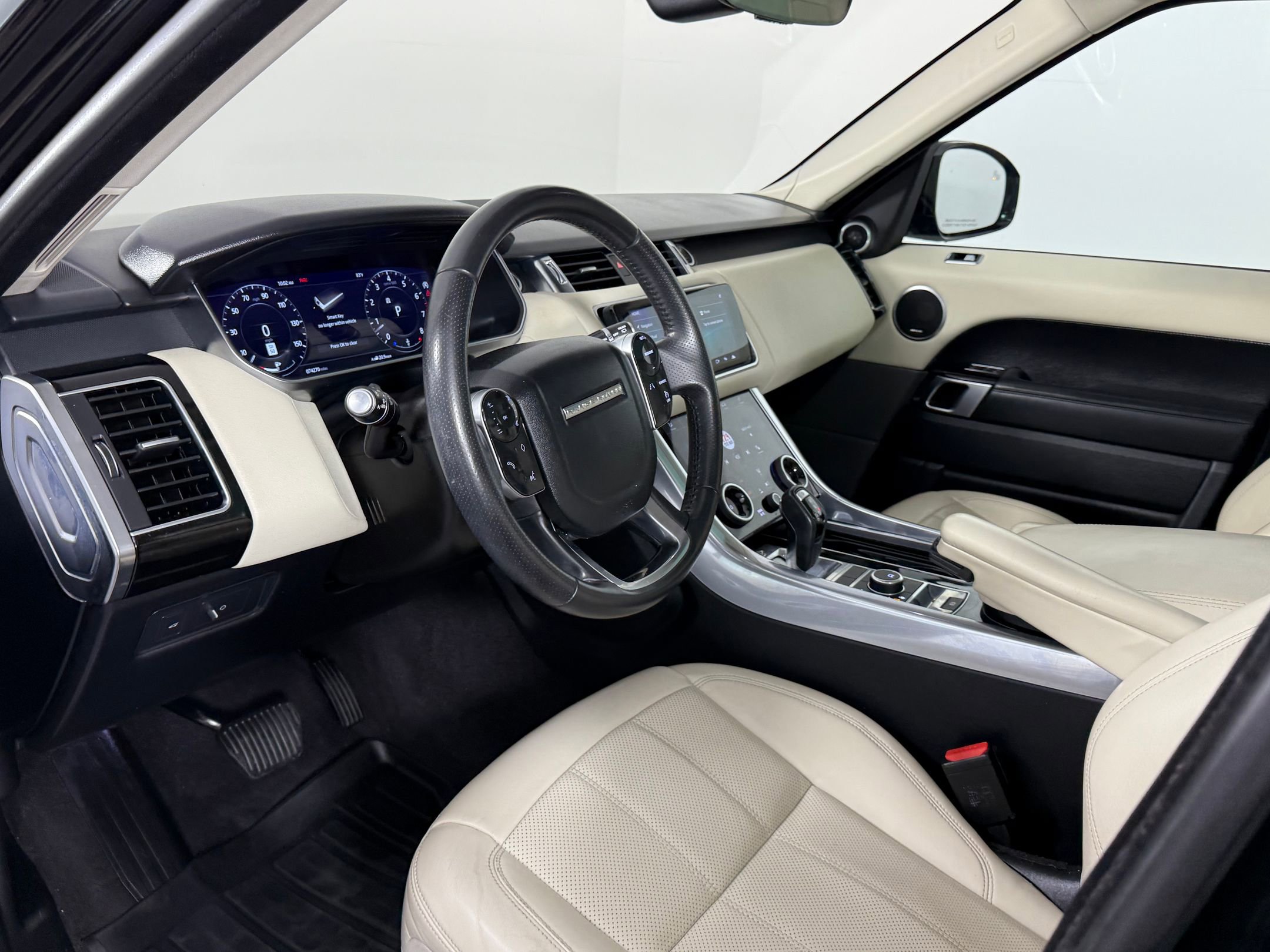 2020 Land Rover Range Rover Sport HSE photo 3