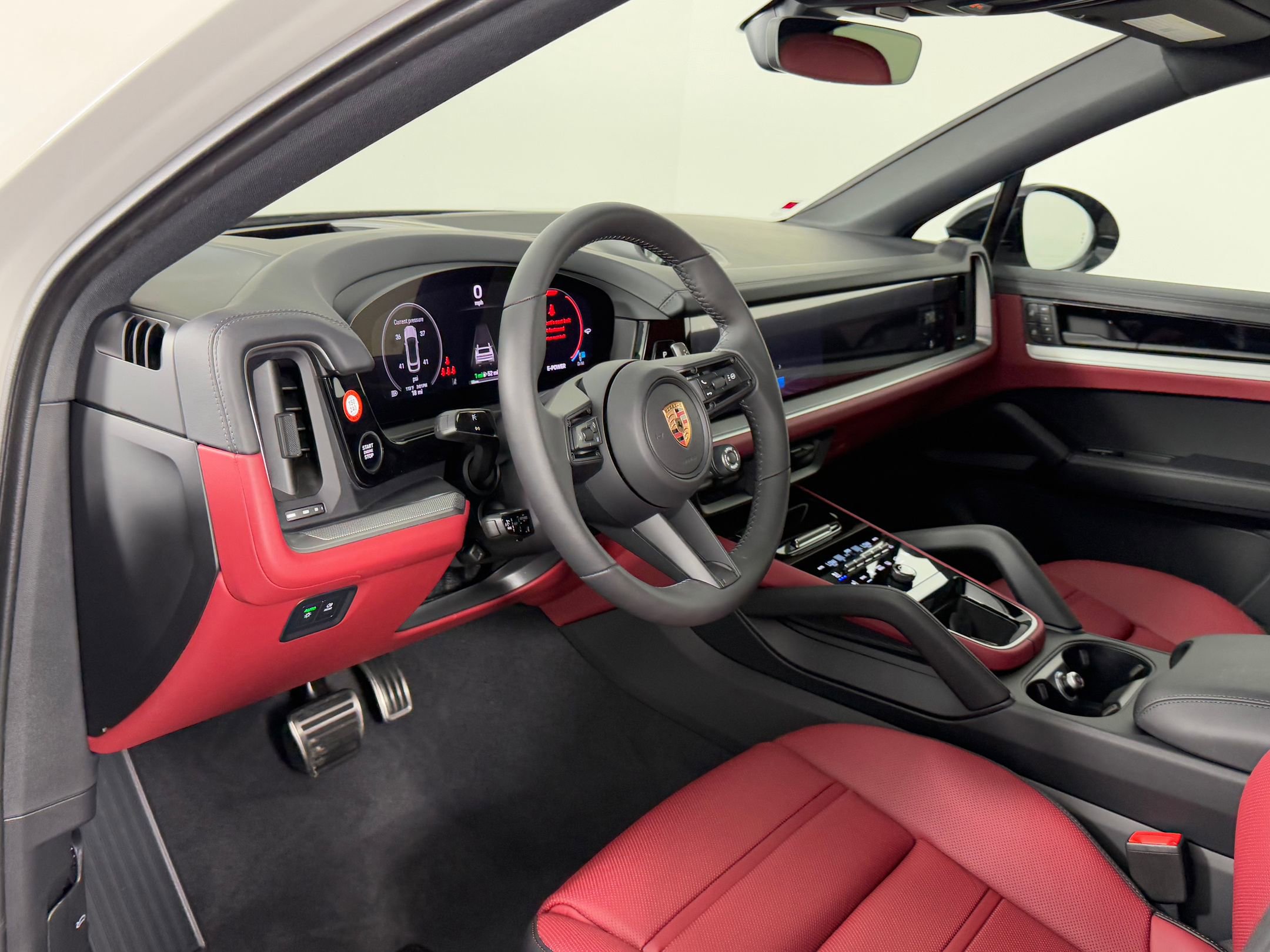 2026 Porsche Cayenne S E-Hybrid Coupe photo 4