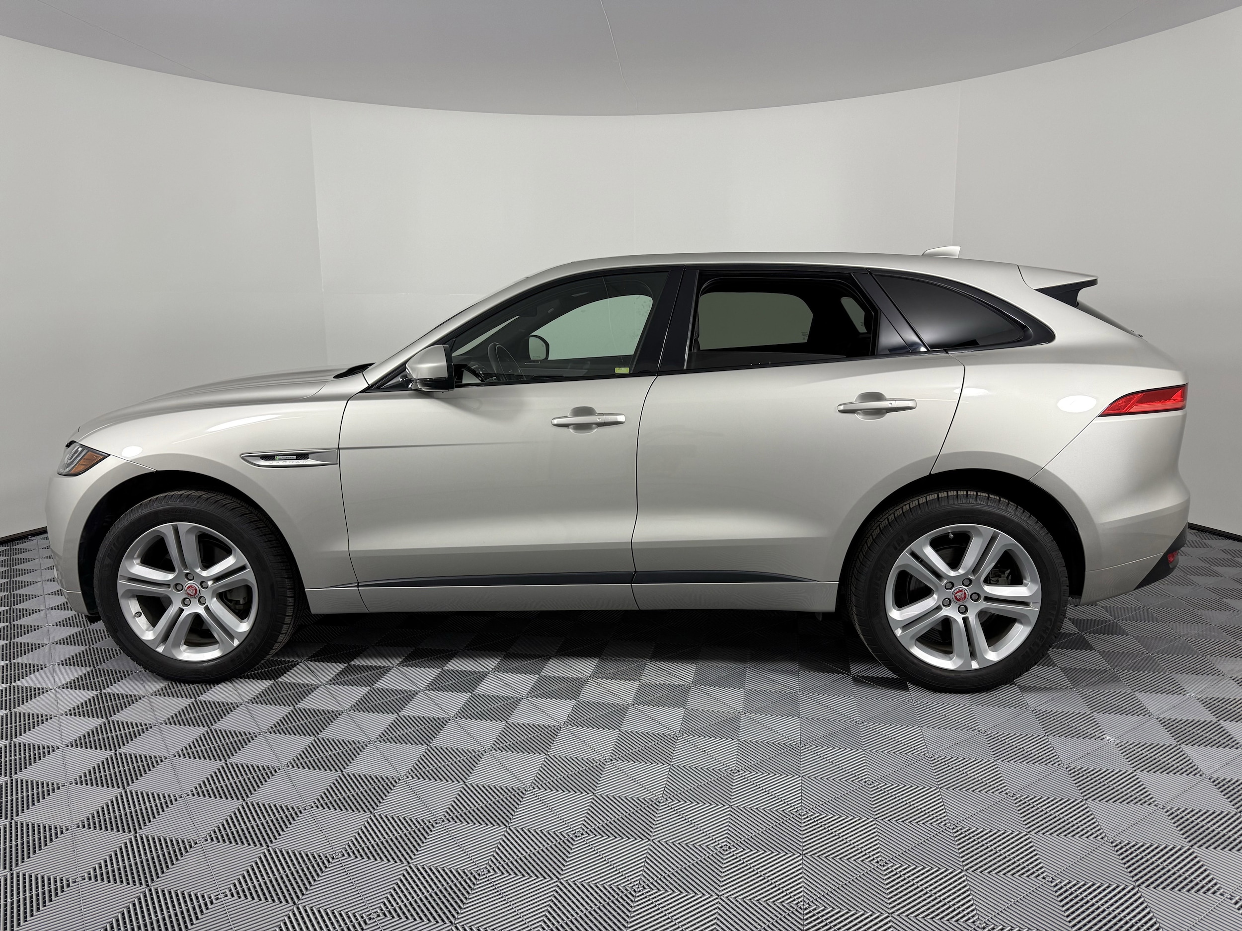 Used 2017 Jaguar F-Pace R-Sport with VIN SADCL2BV7HA884134 for sale in Houston, TX