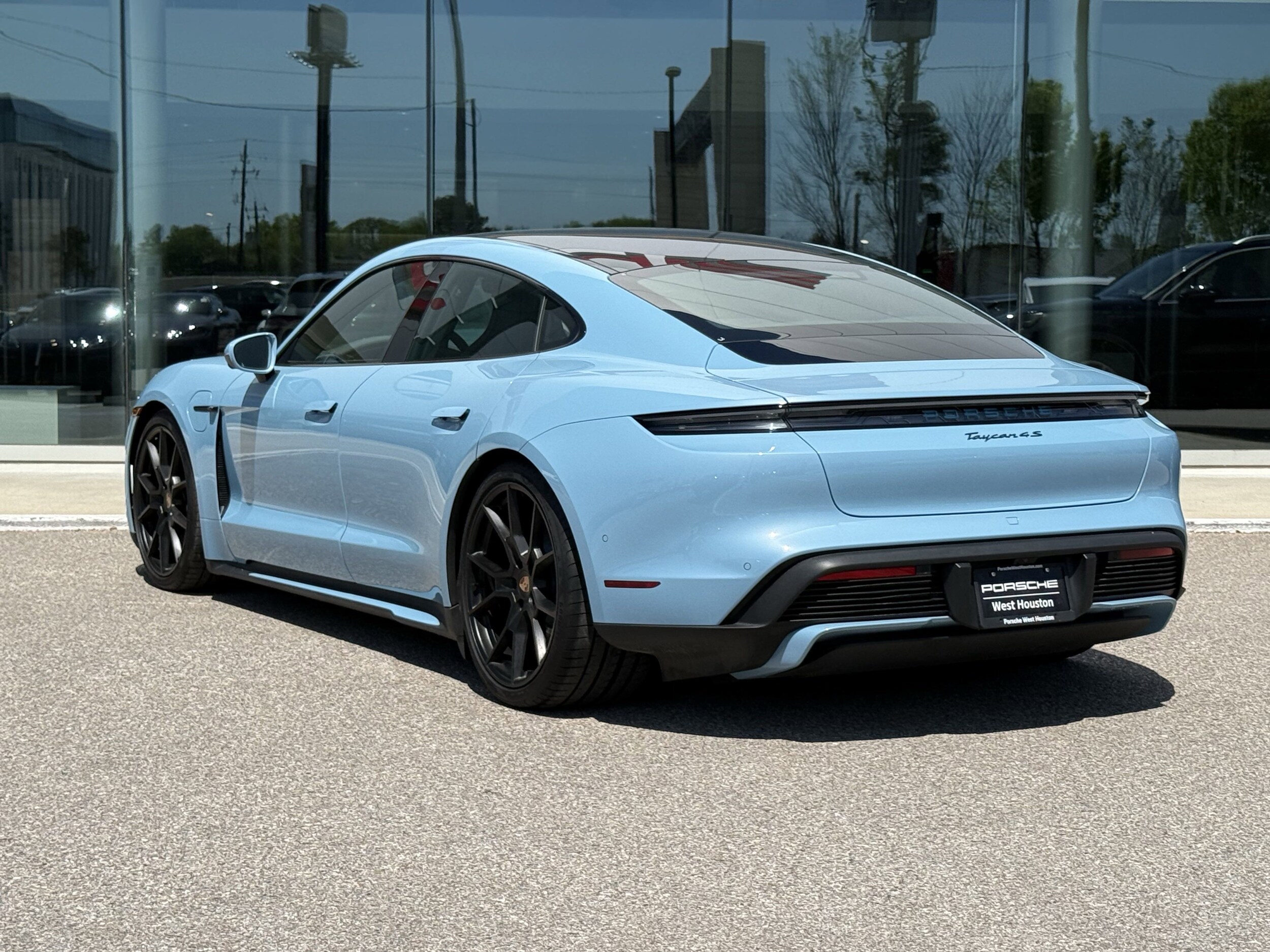 2025 Porsche Taycan 4S photo 3