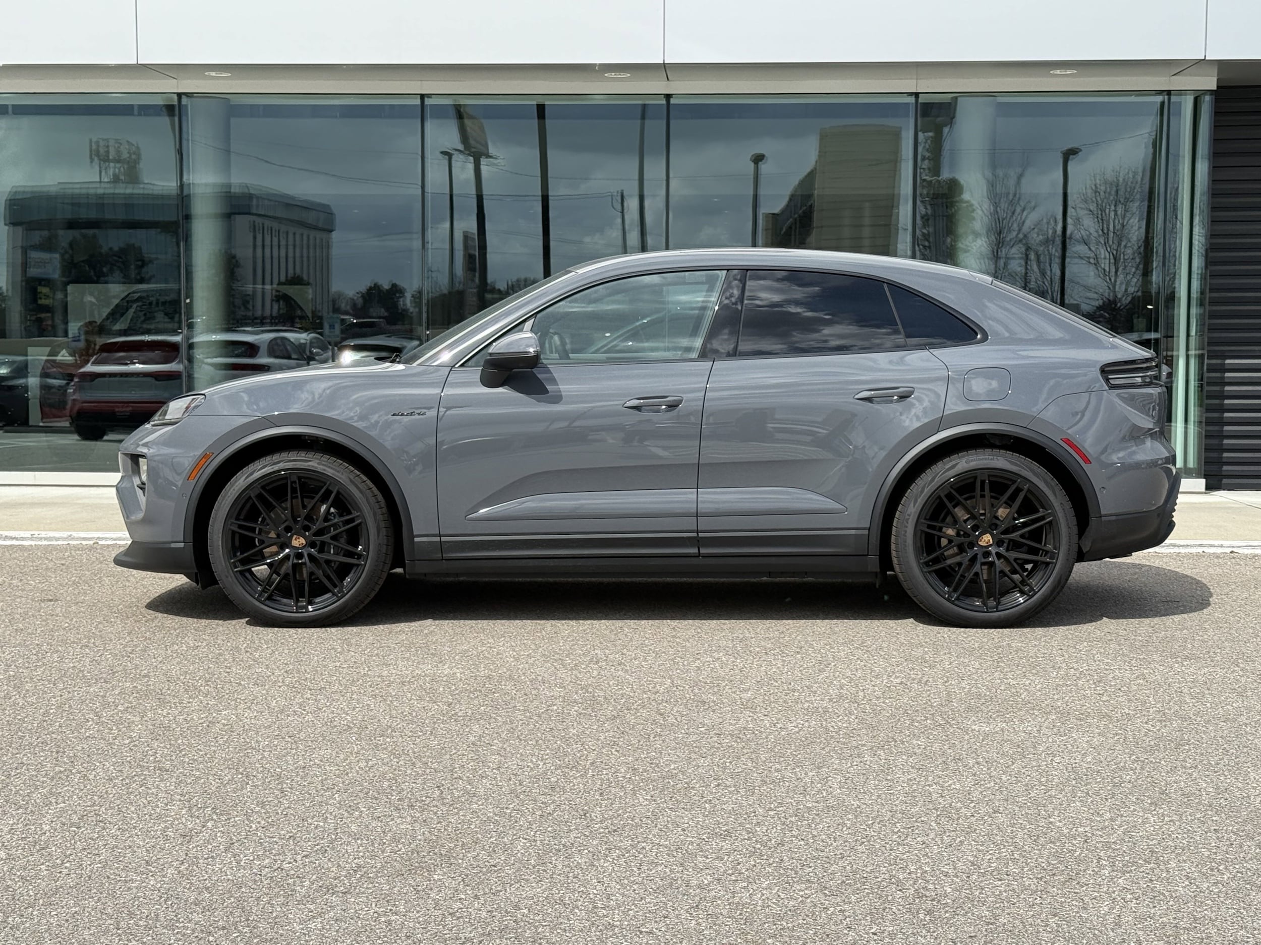 Certified 2025 Porsche Macan Base with VIN WP1AD2XA8SL075349 for sale in Houston, TX