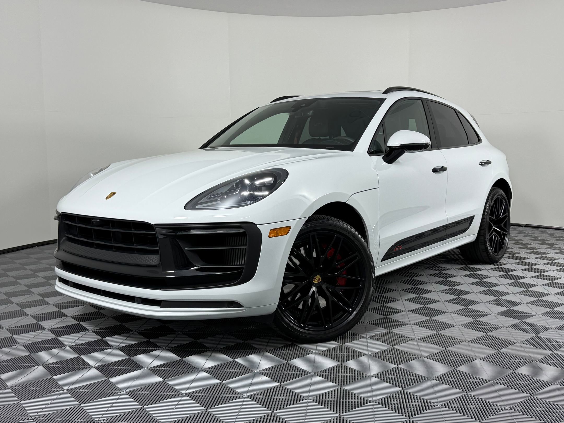 2022 Porsche Macan