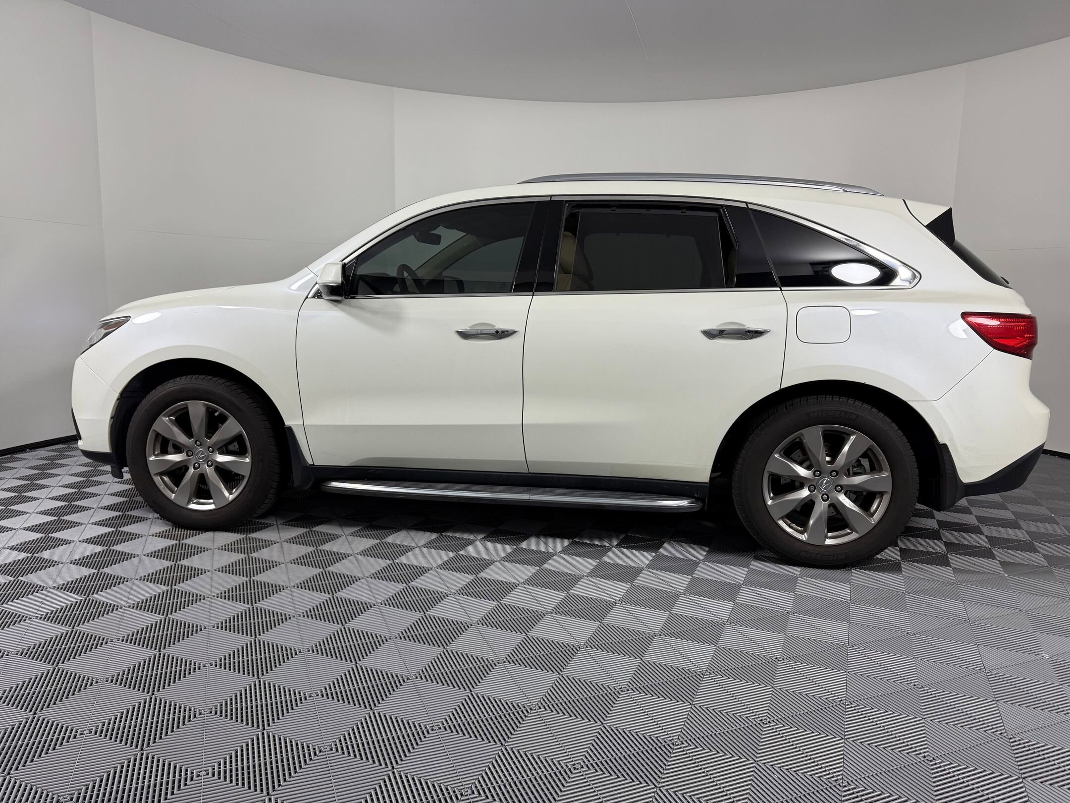 2016 Acura MDX Advance photo 2