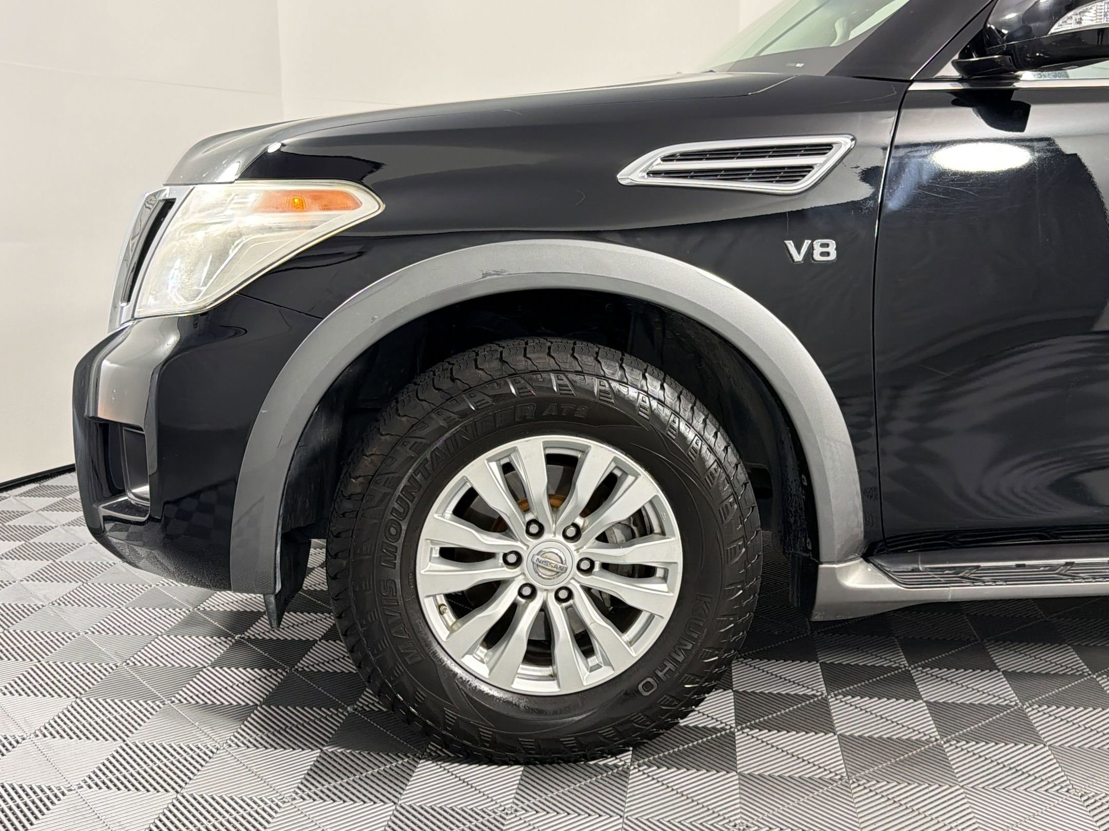 Armada SV SUV