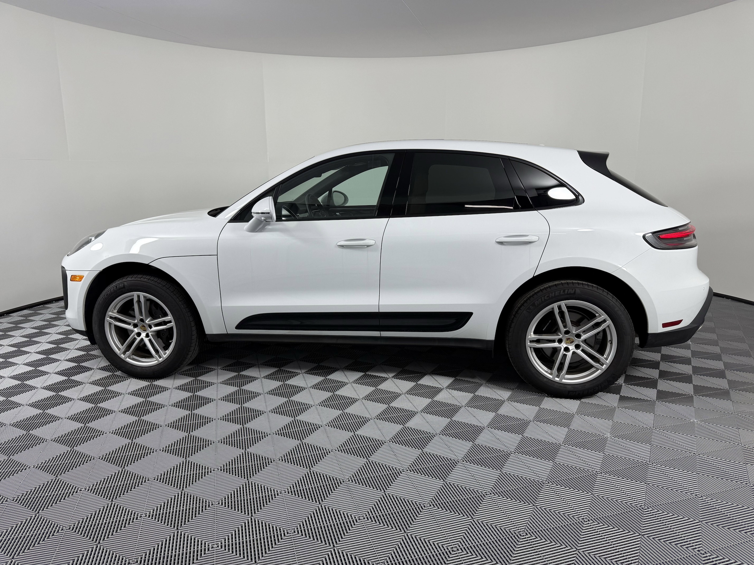 Certified 2025 Porsche Macan Base with VIN WP1AA2A53SLB00634 for sale in Houston, TX