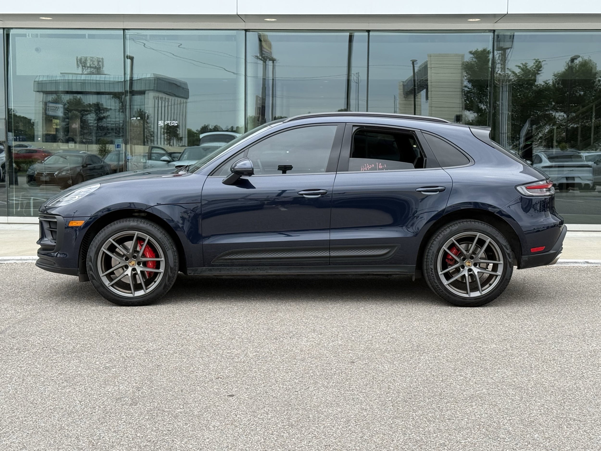 Certified 2022 Porsche Macan S with VIN WP1AG2A57NLB20775 for sale in Houston, TX