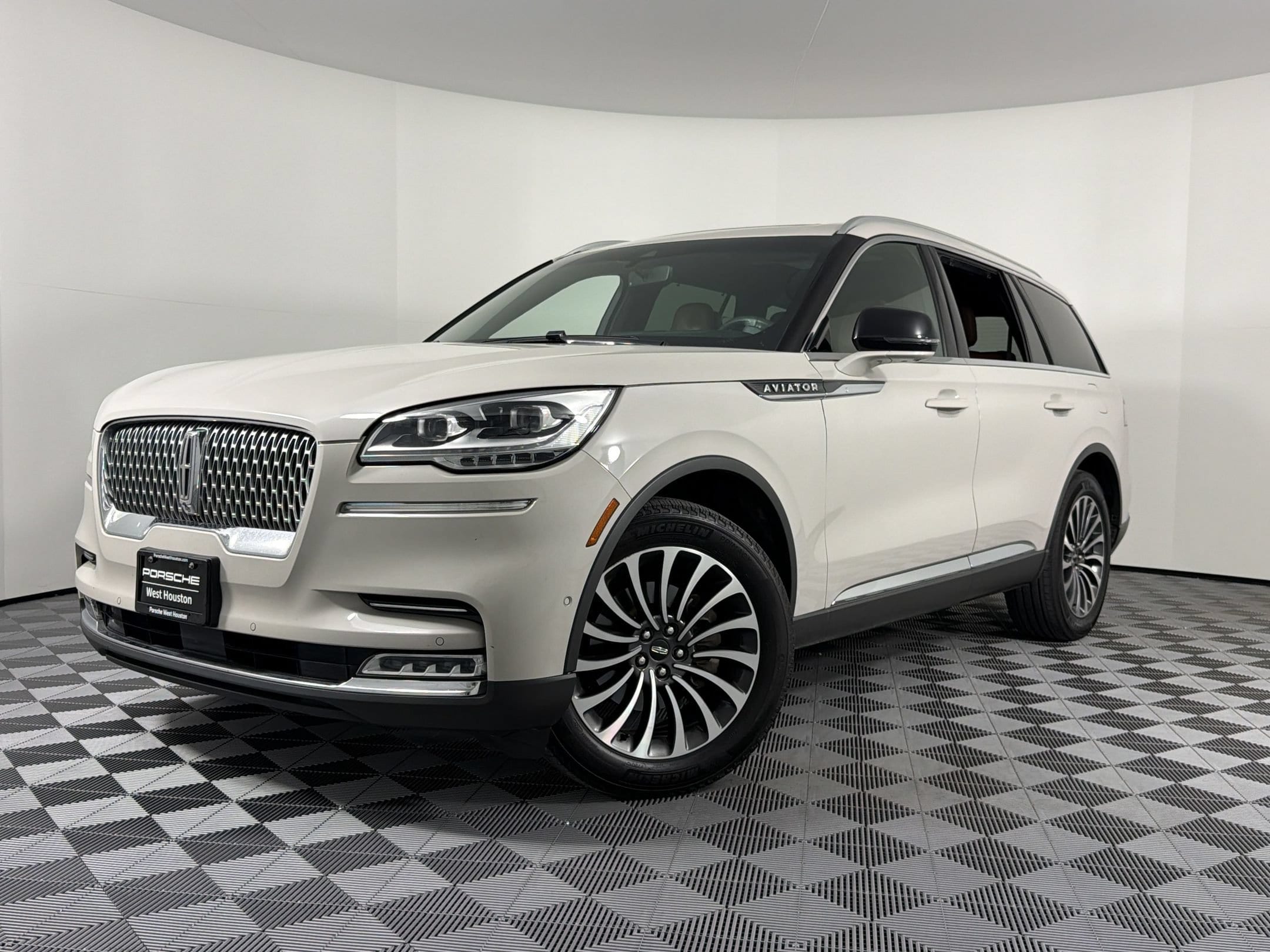 Aviator Reserve SUV