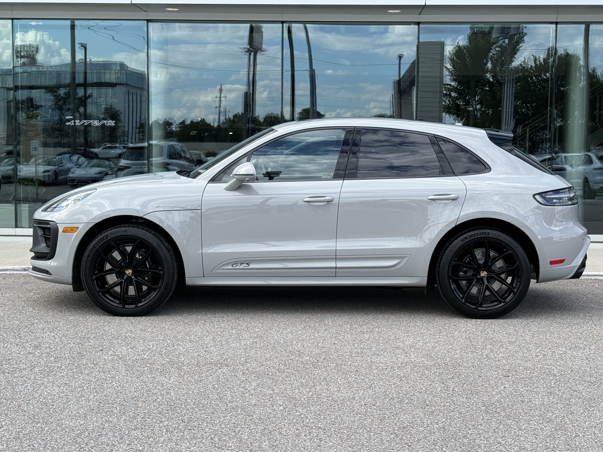 Certified 2024 Porsche Macan GTS with VIN WP1AF2A51RLB55577 for sale in Houston, TX