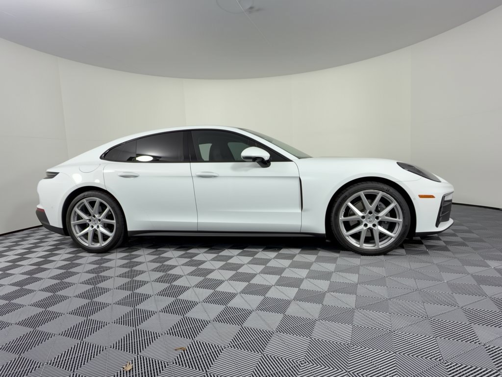 Panamera Panamera () Hatchback