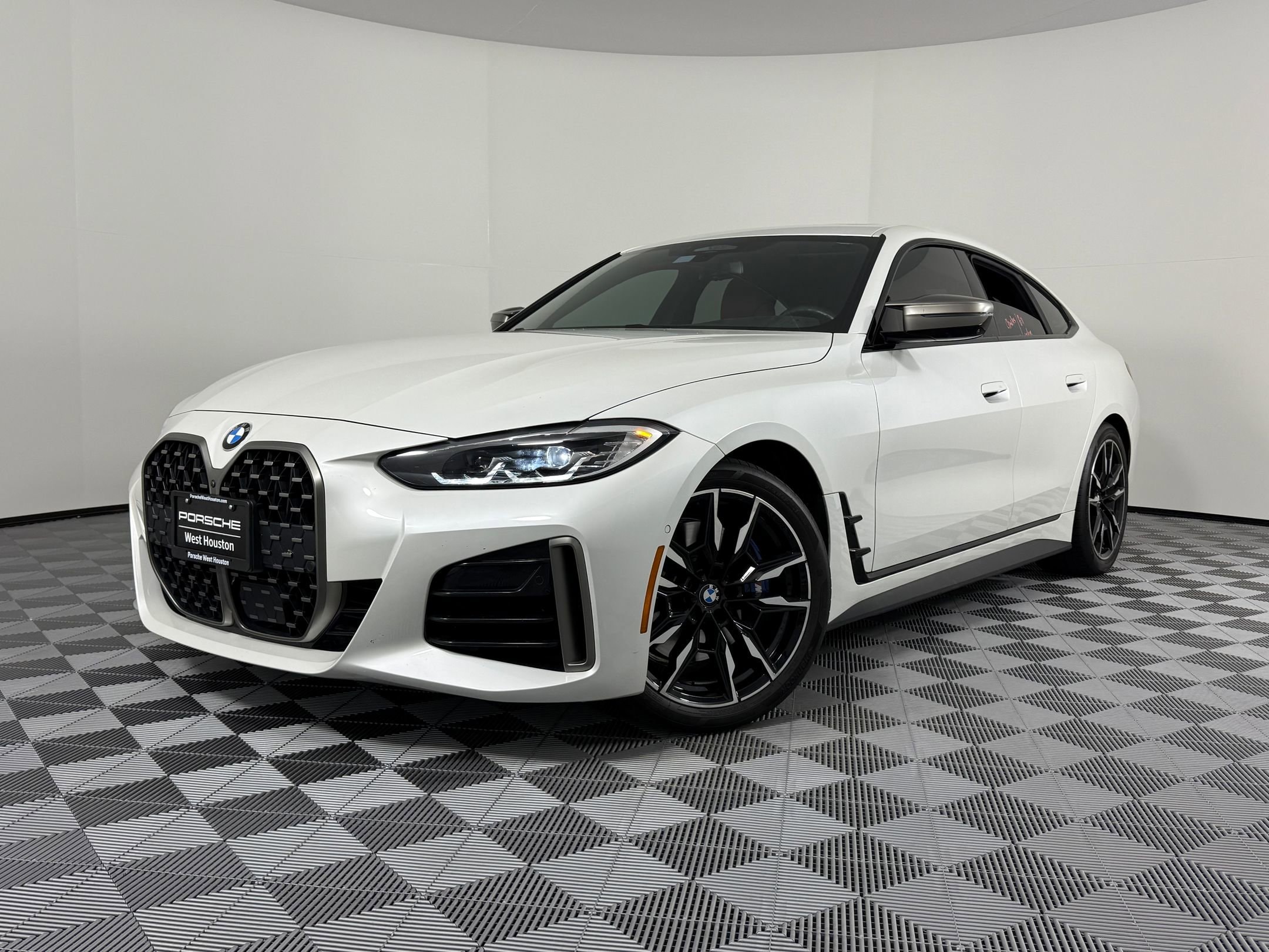 2023 BMW 4 Series M440i's photo