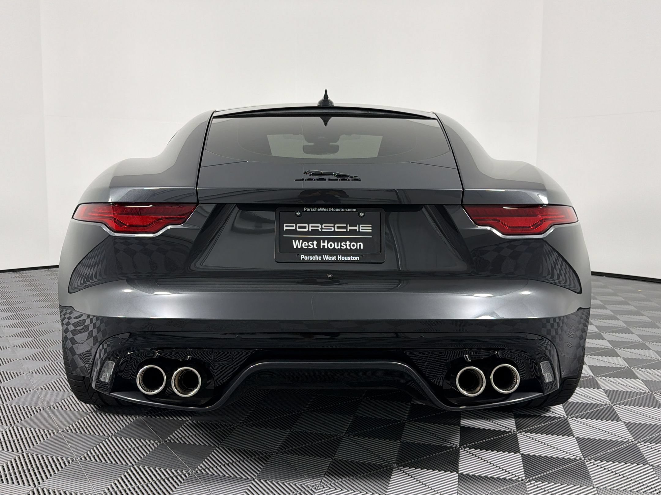F-TYPE R-Dynamic Coupe