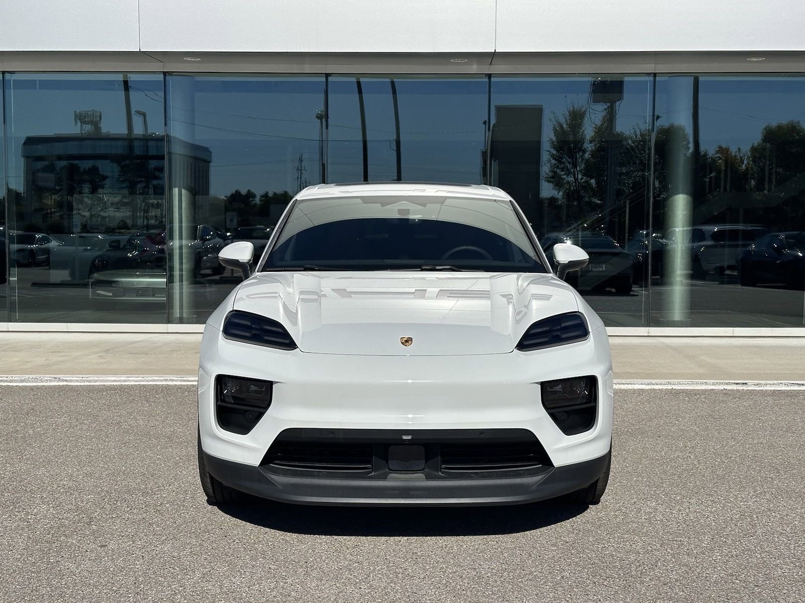 Certified 2024 Porsche Macan Base with VIN WP1AA2XA2RL001458 for sale in Houston, TX