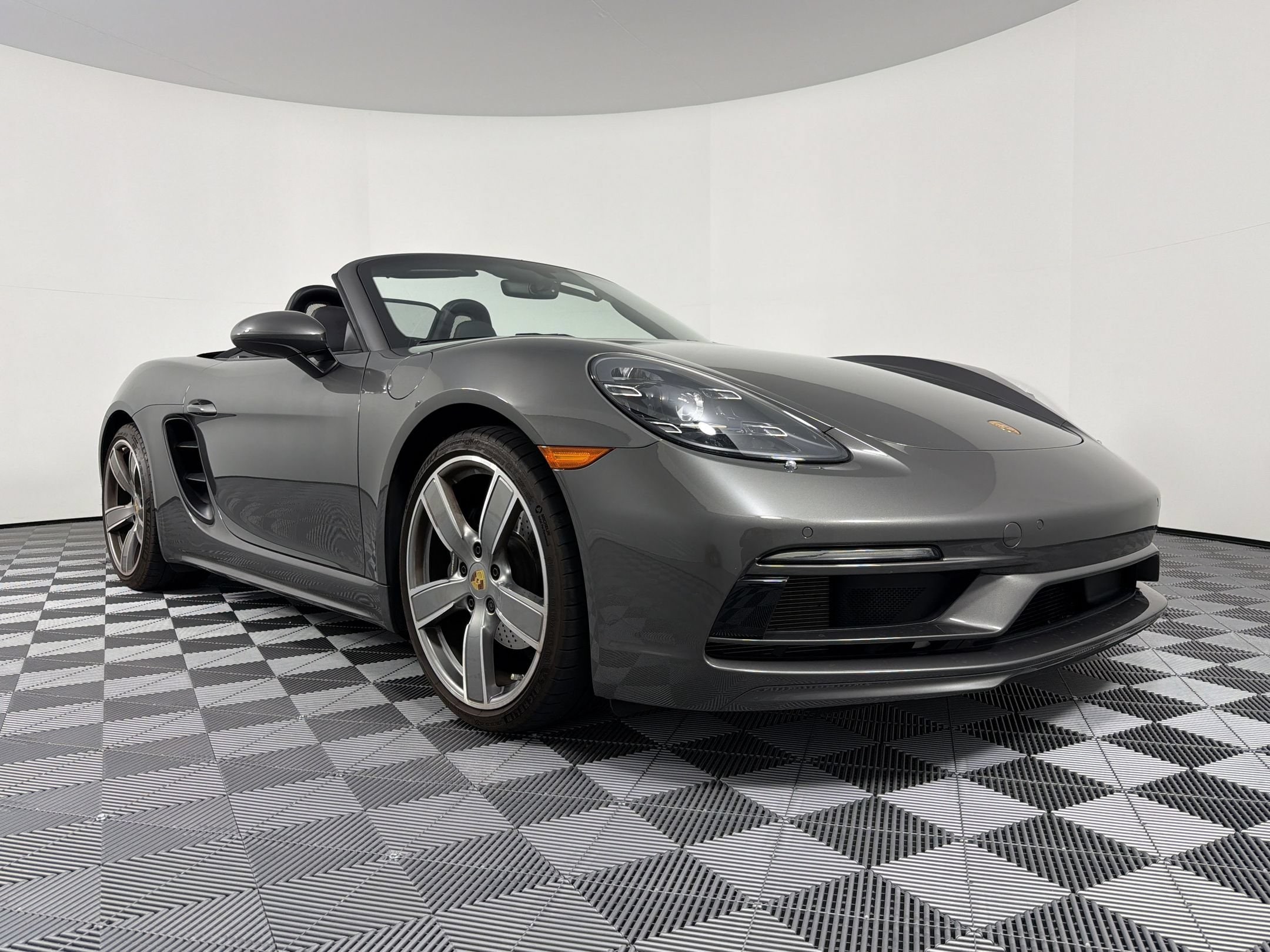718 Boxster Roadster Convertible