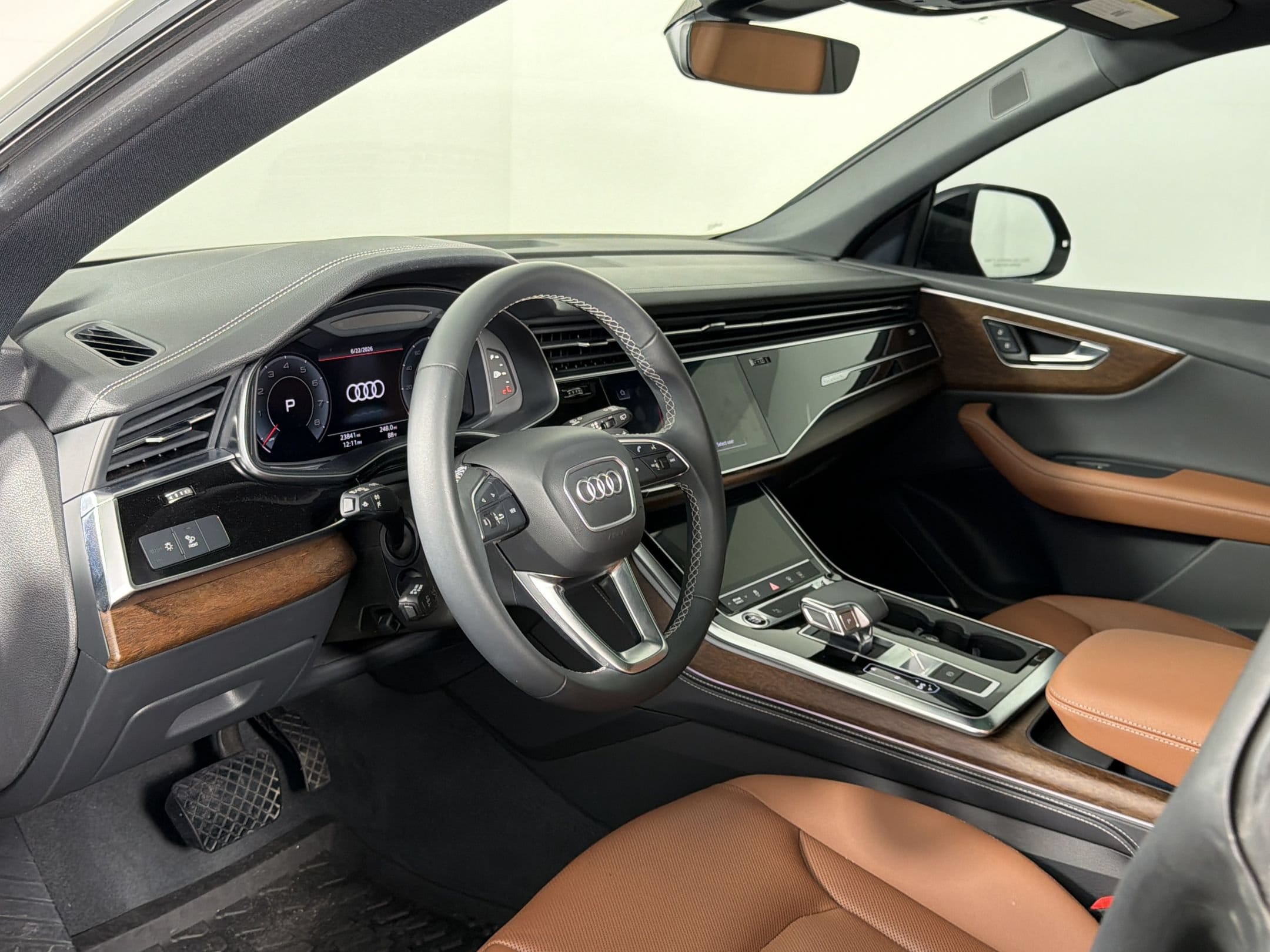 Q8 Premium Plus SUV