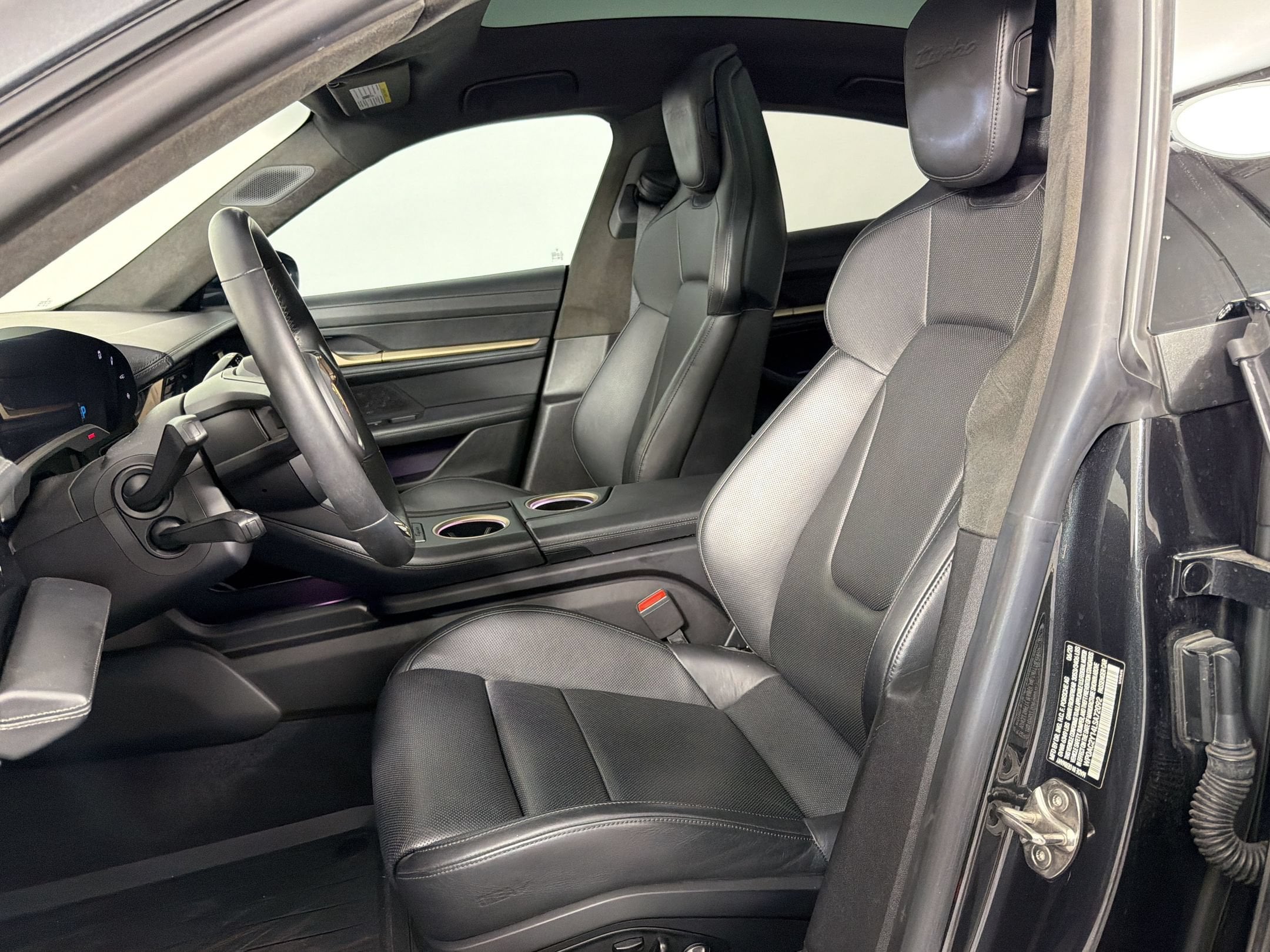 Taycan Turbo Sedan