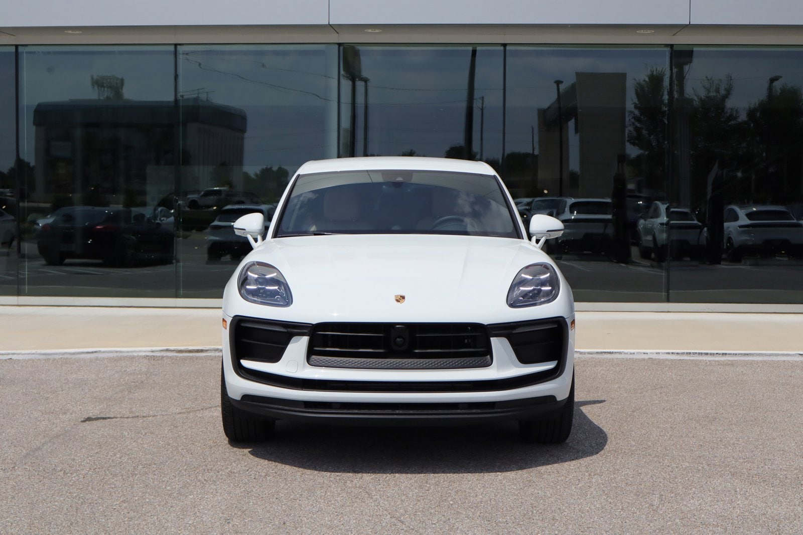 Used 2024 Porsche Macan Base with VIN WP1AA2A5XRLB20650 for sale in Houston, TX