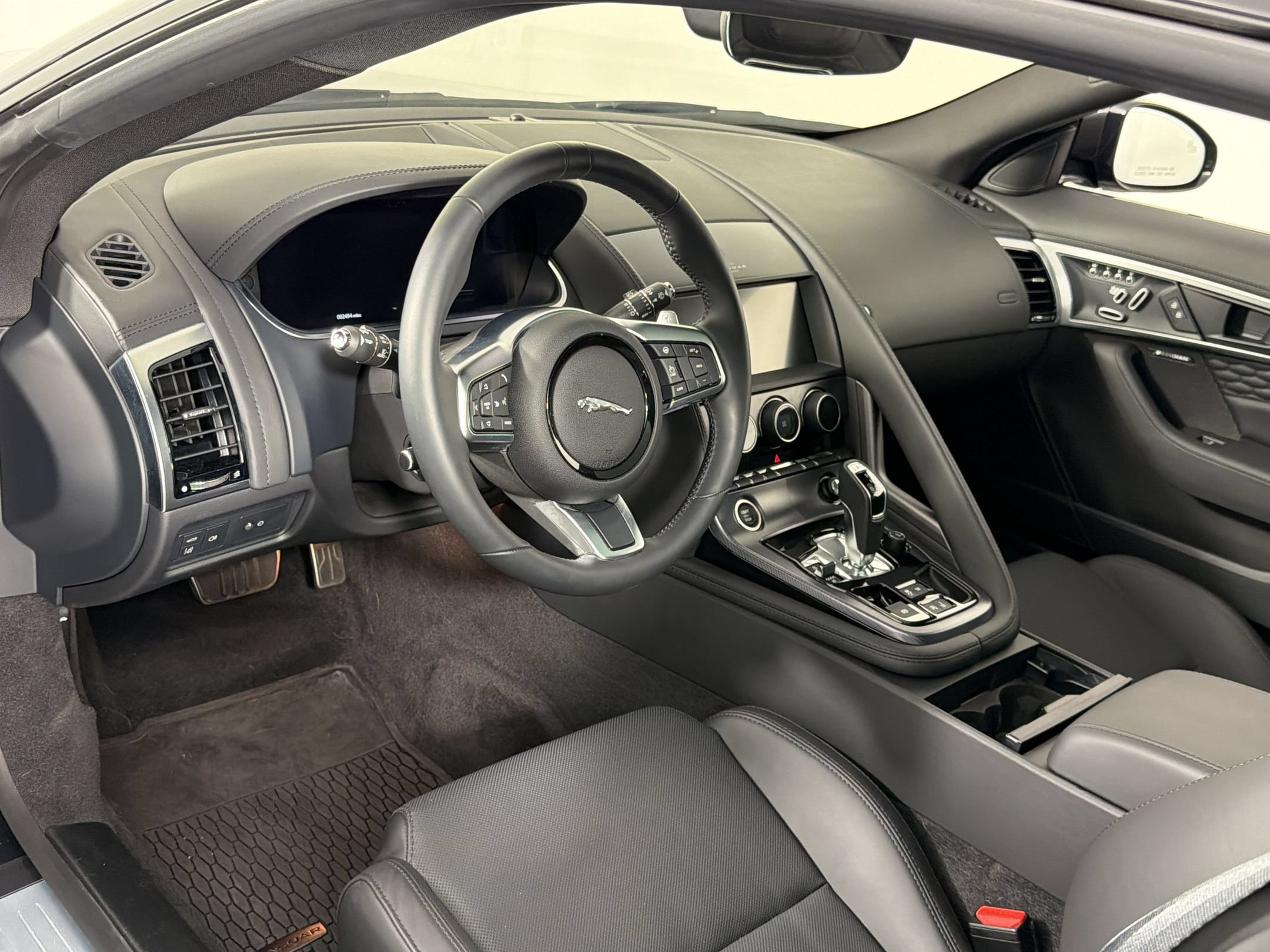 F-TYPE R-Dynamic Coupe