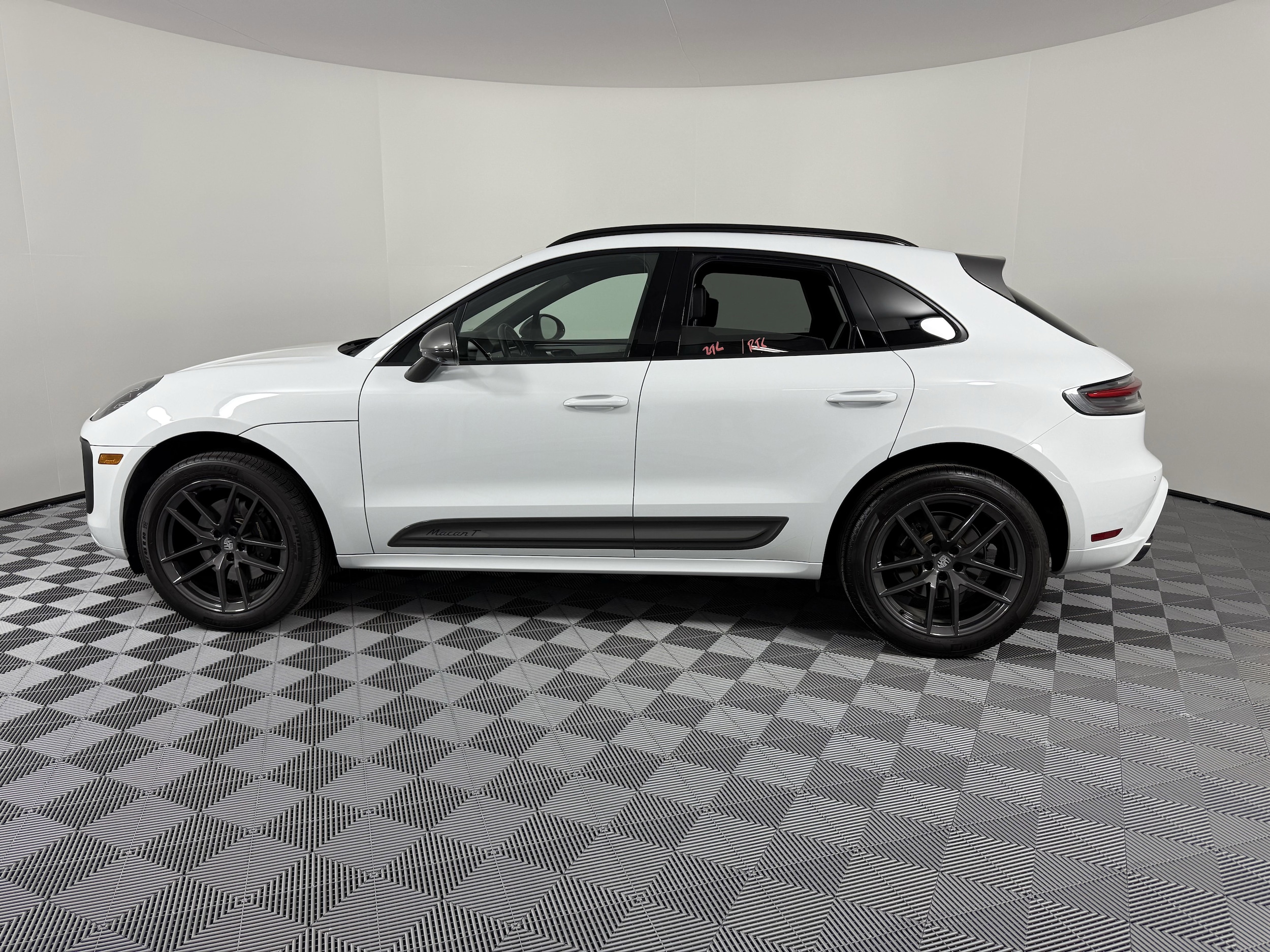 Certified 2023 Porsche Macan T with VIN WP1AA2A51PLB01918 for sale in Houston, TX